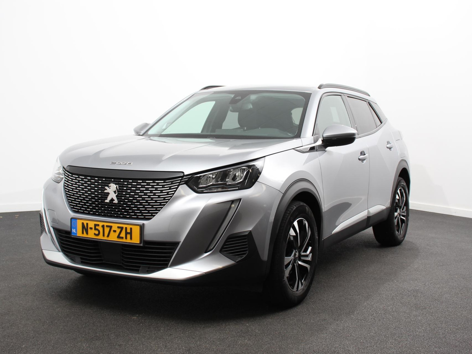 Peugeot 2008 1.2 PureTech Allure thumbnail 5