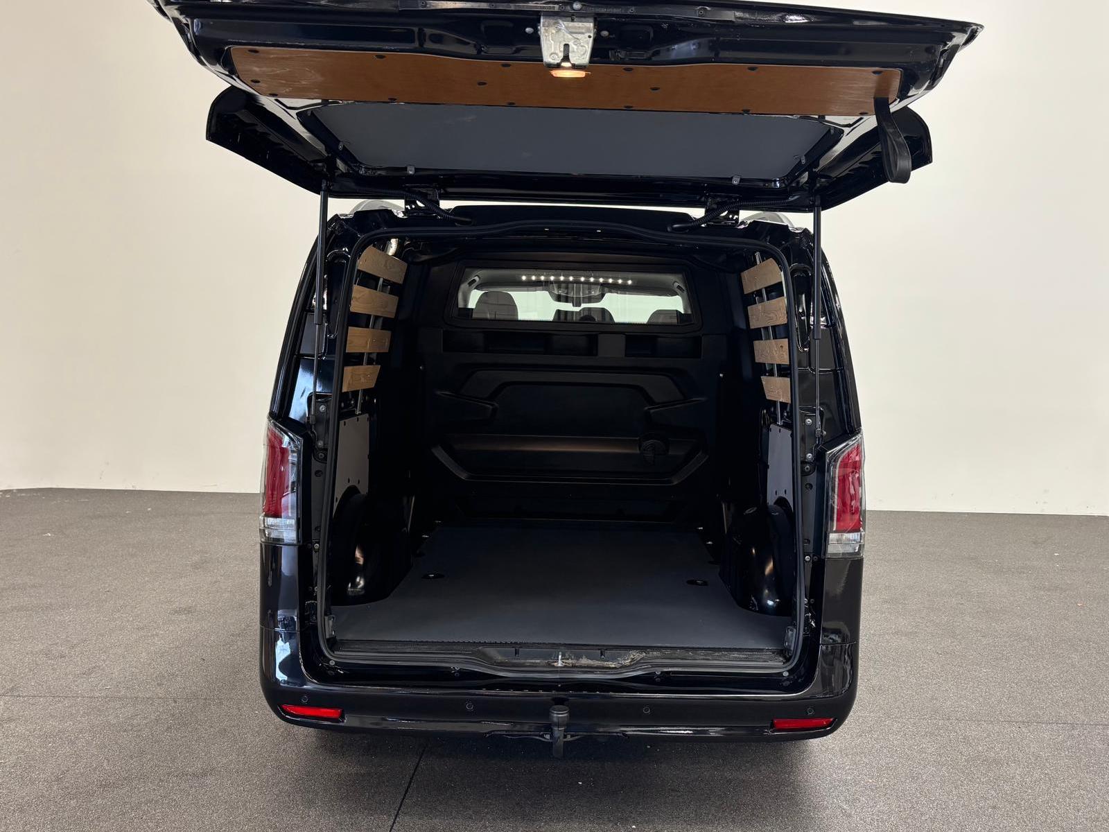 Mercedes-Benz Vito 114 CDI L2 Select Dubbele Cabine Automaat thumbnail 3