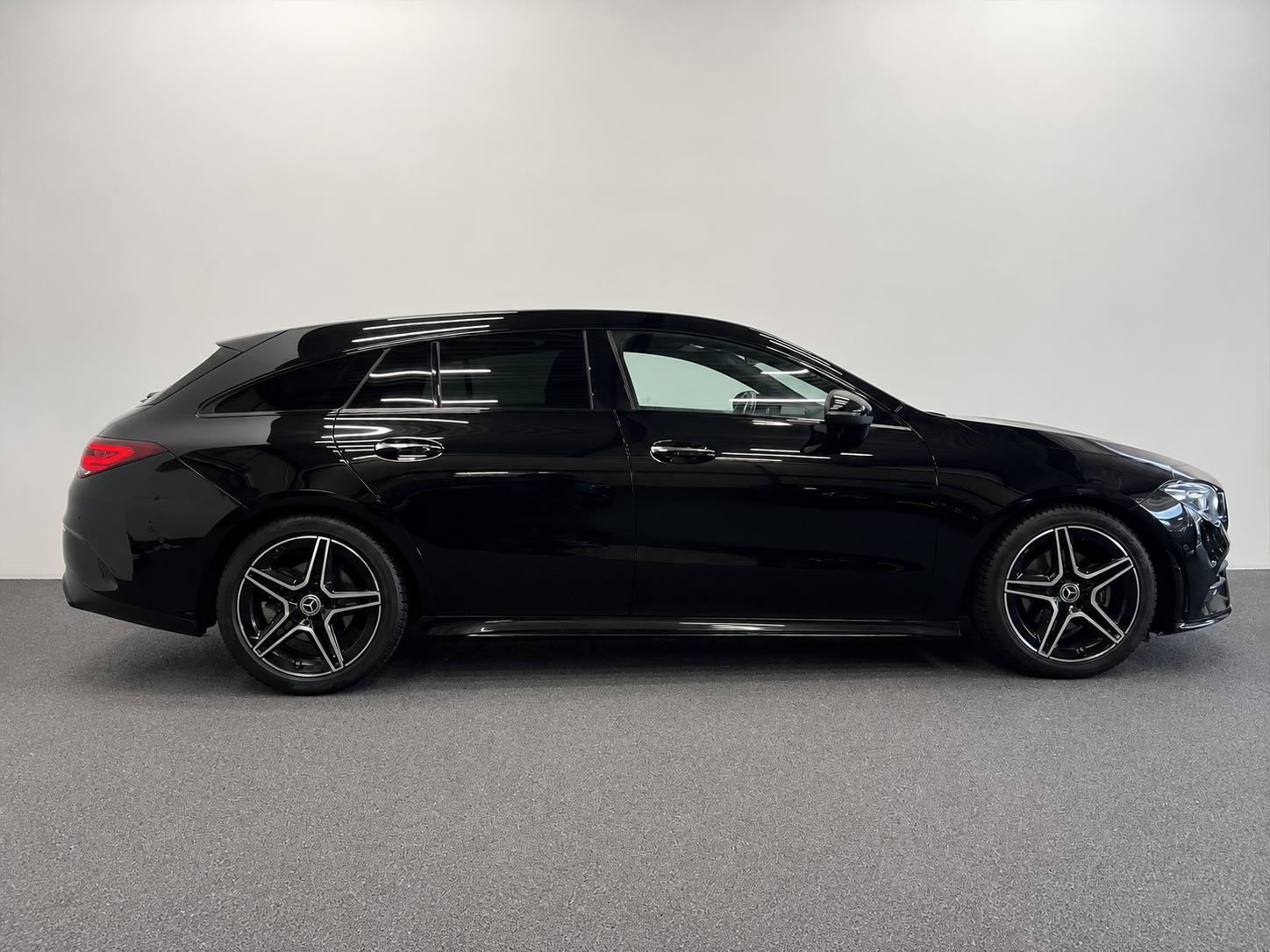 Mercedes-Benz CLA Shooting Brake 180 Business Solution AMG