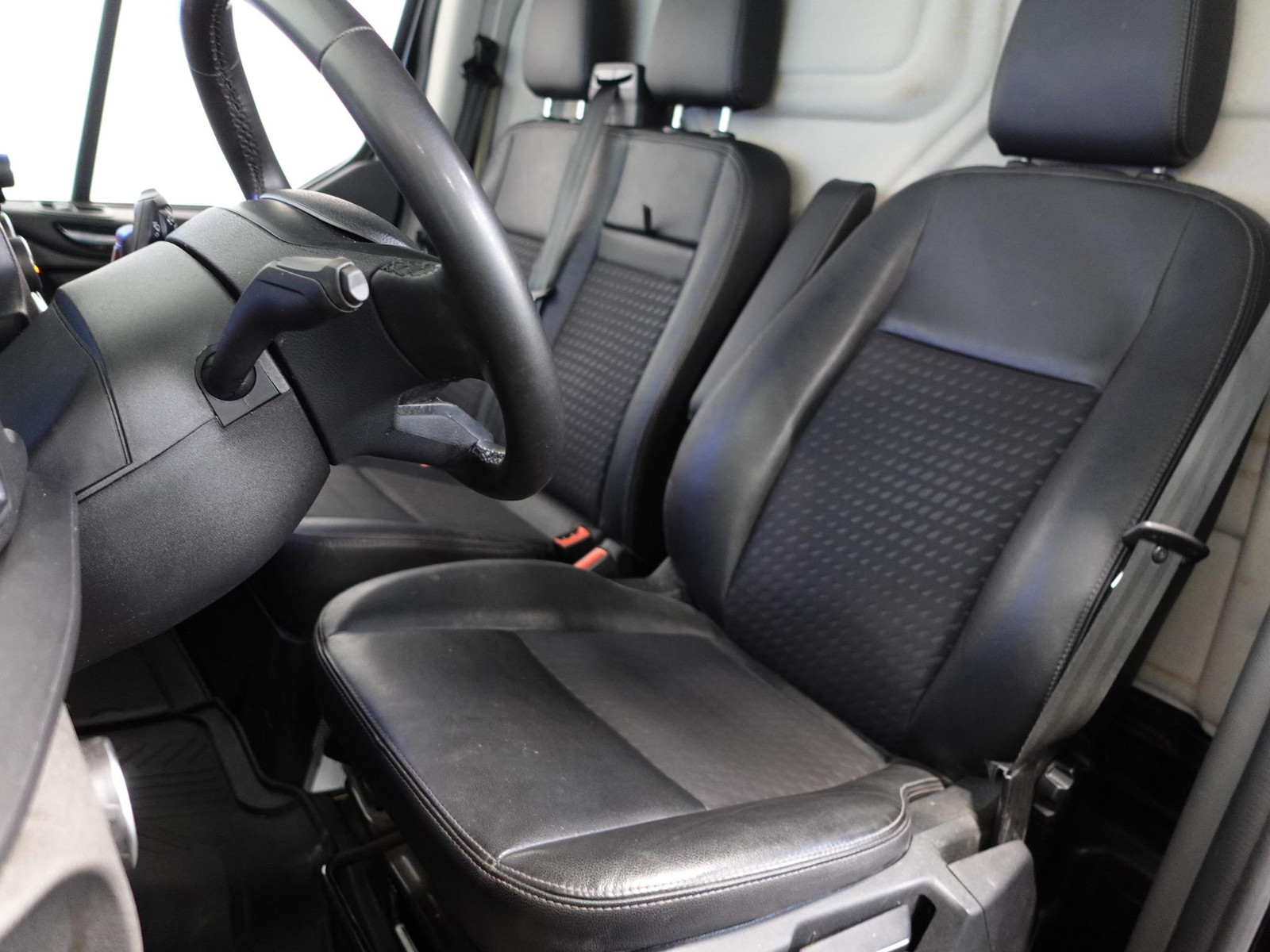 Ford Transit Custom 170pk Automaat L2H1 Raptor Edition