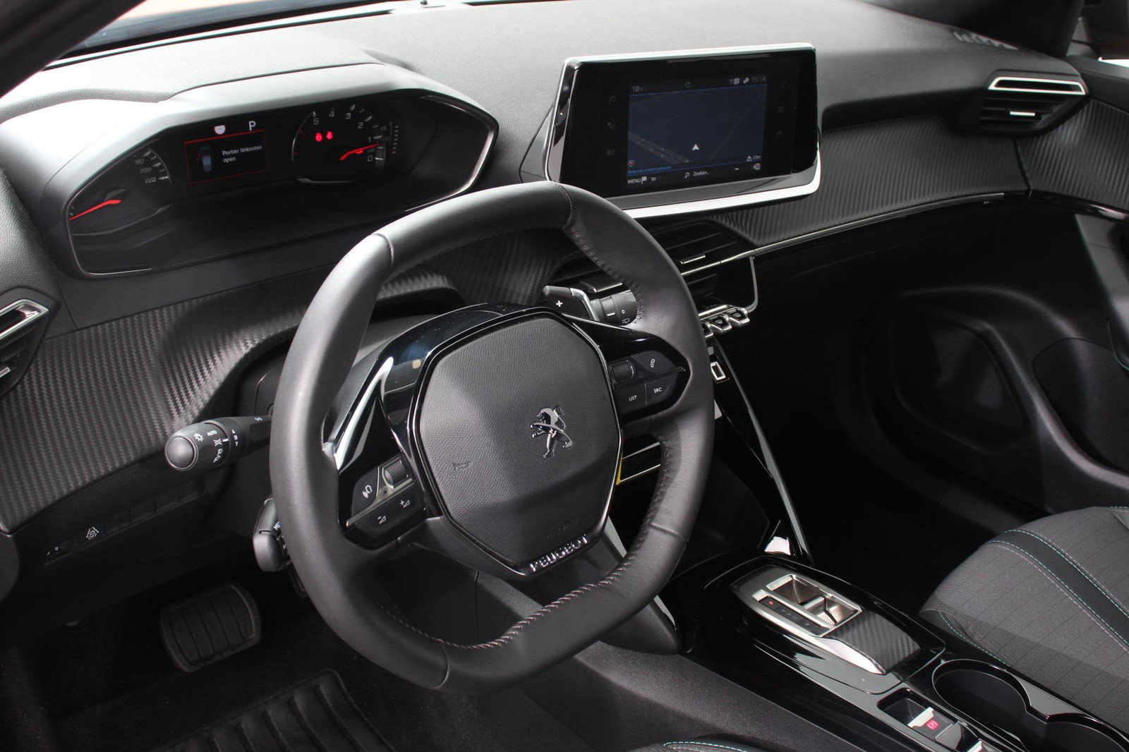 Peugeot 2008 1.2 PureTech 130pk Automaat Allure