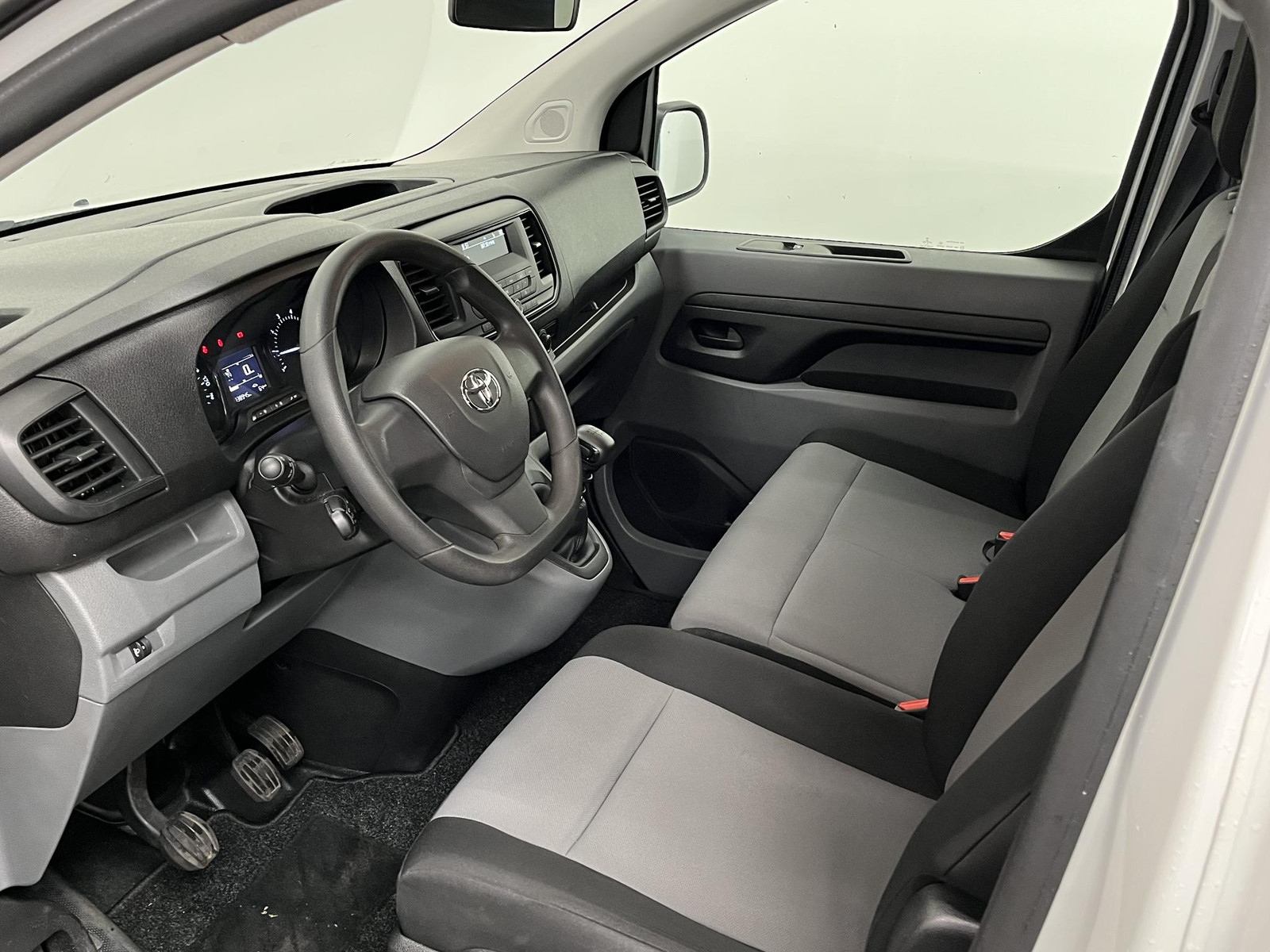 Toyota ProAce Shuttle 1.5 D-4D Cool Comfort Long 9persoons PERSONENBUS