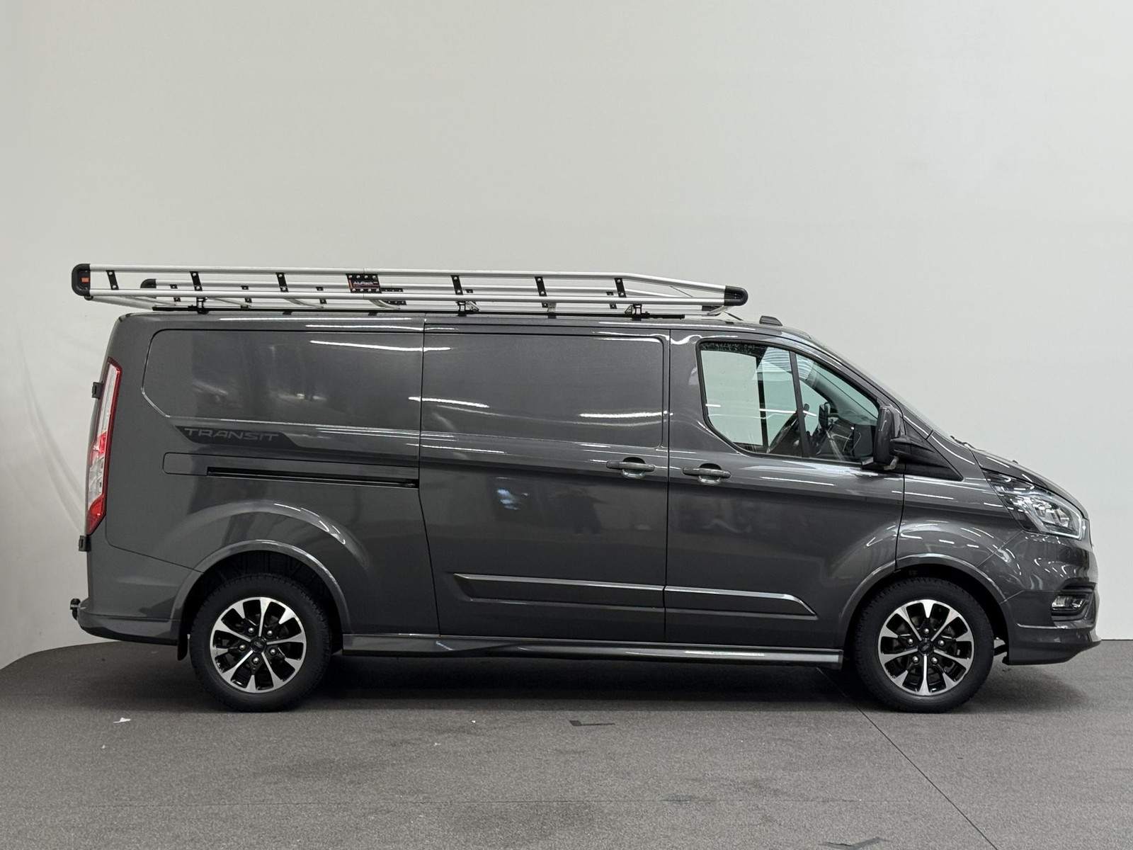 Ford Transit Custom 320 2.0 TDCI L2H1 Sport 170PK thumbnail 9
