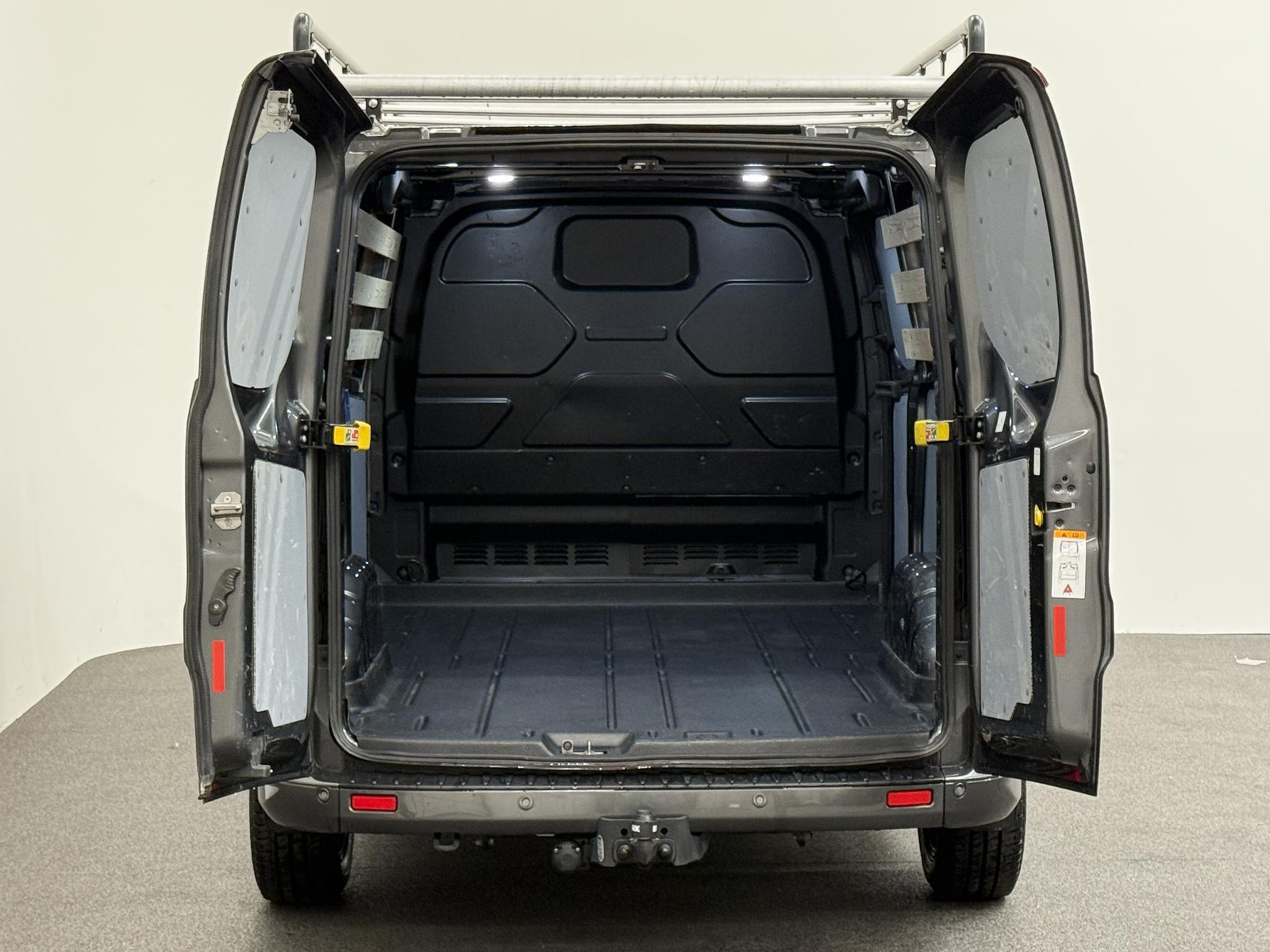 Ford Transit Custom 320 2.0 TDCI L2H1 Sport 170PK thumbnail 4