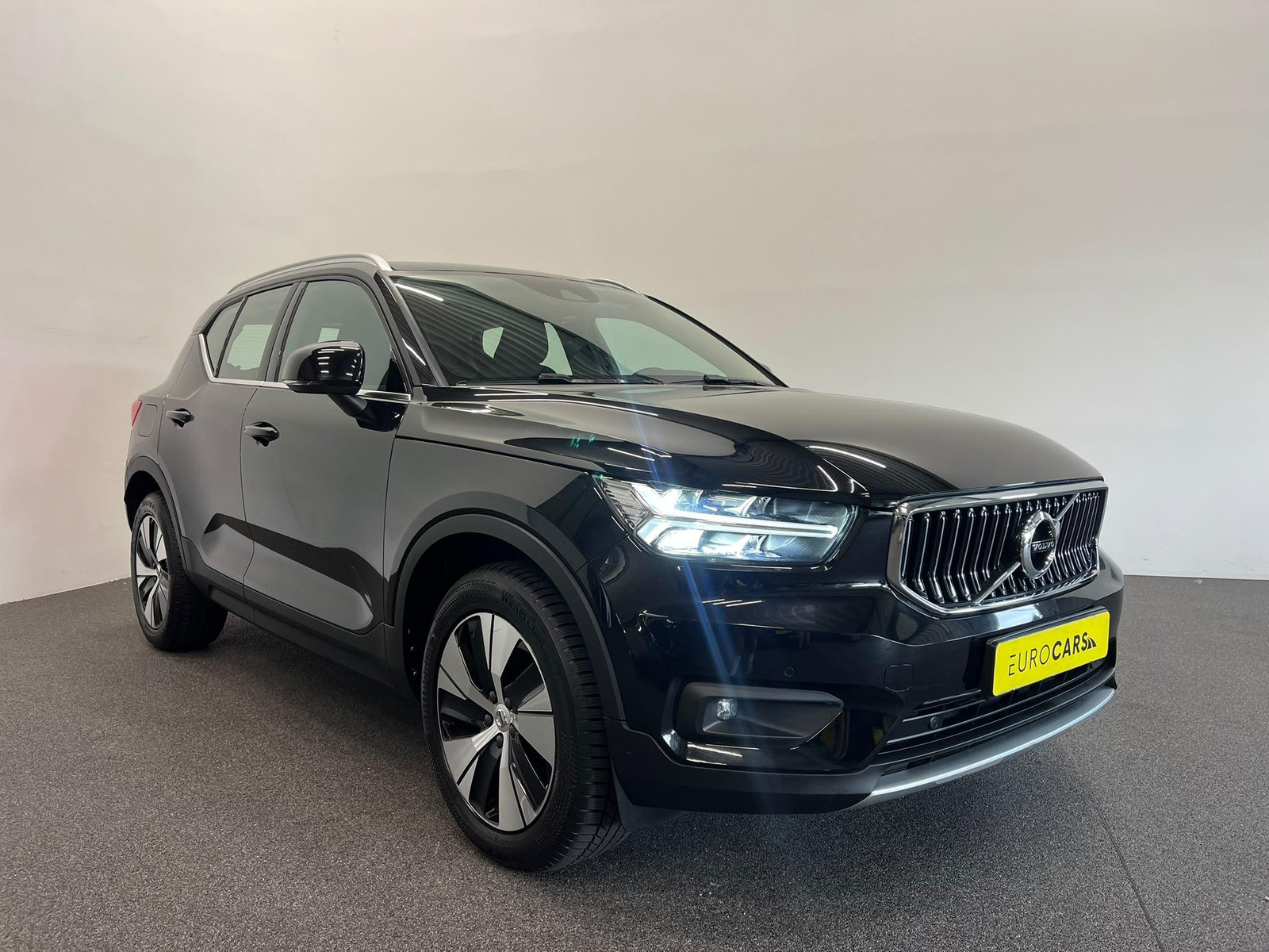 Volvo XC40 1.5 T4 Recharge Inscription Expression thumbnail 4