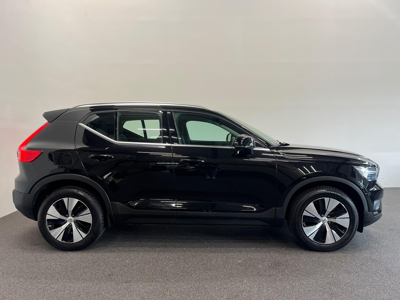 Volvo XC40 1.5 T4 Recharge Inscription Expression thumbnail 5