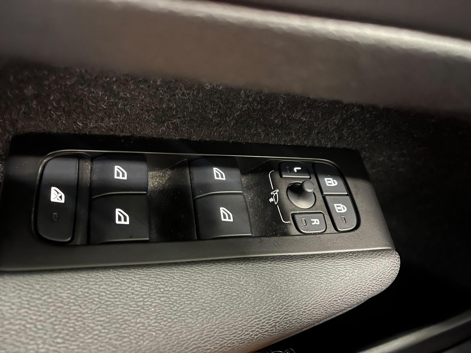 Volvo XC40 1.5 T4 Recharge Inscription Expression thumbnail 8