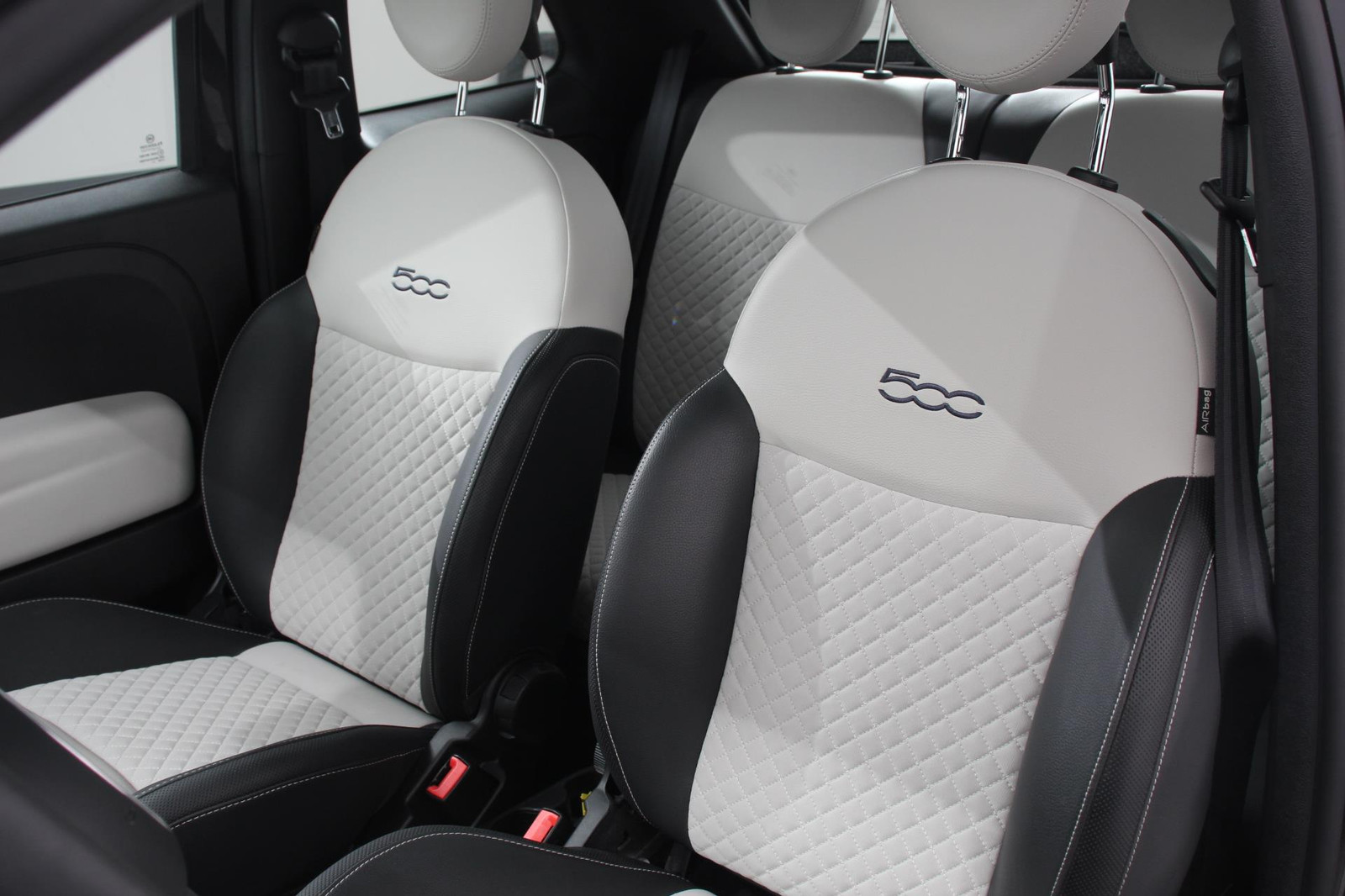 Fiat 500 1.0 Hybrid 69pk Dolcevita