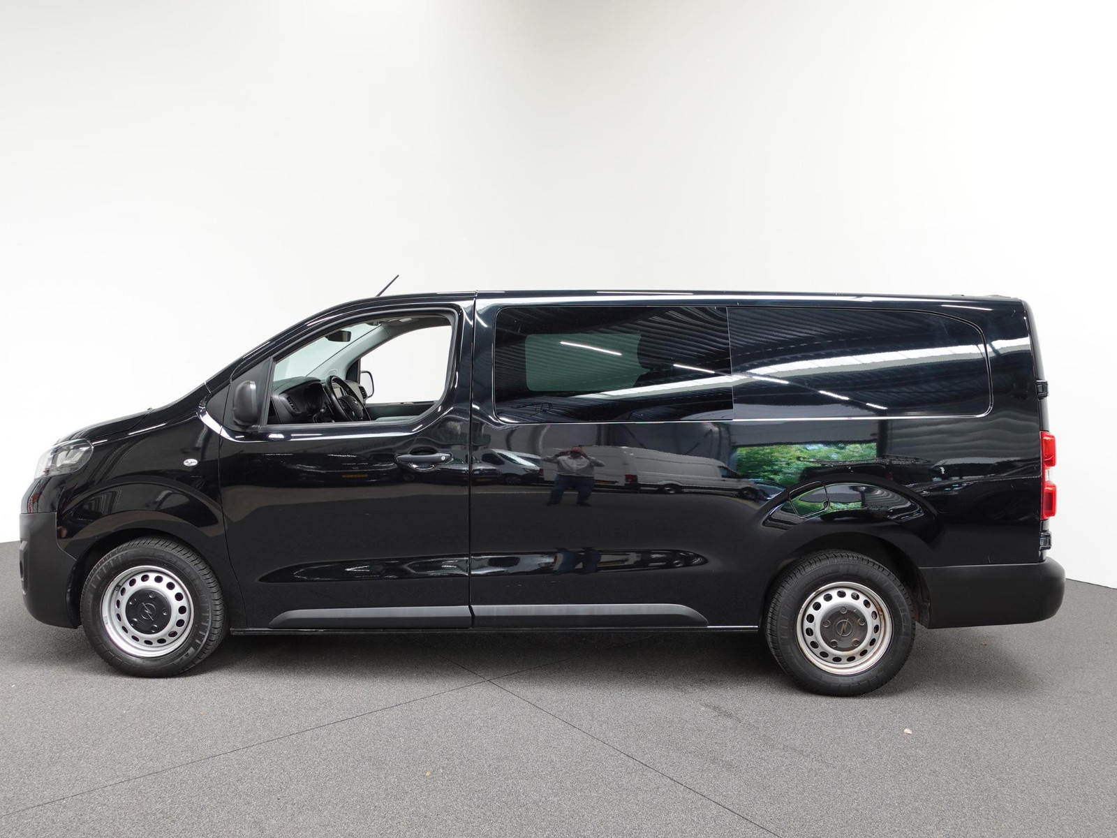 Opel Vivaro 2.0 CDTI L3H1 145PK Dubbele Cabine Automaat