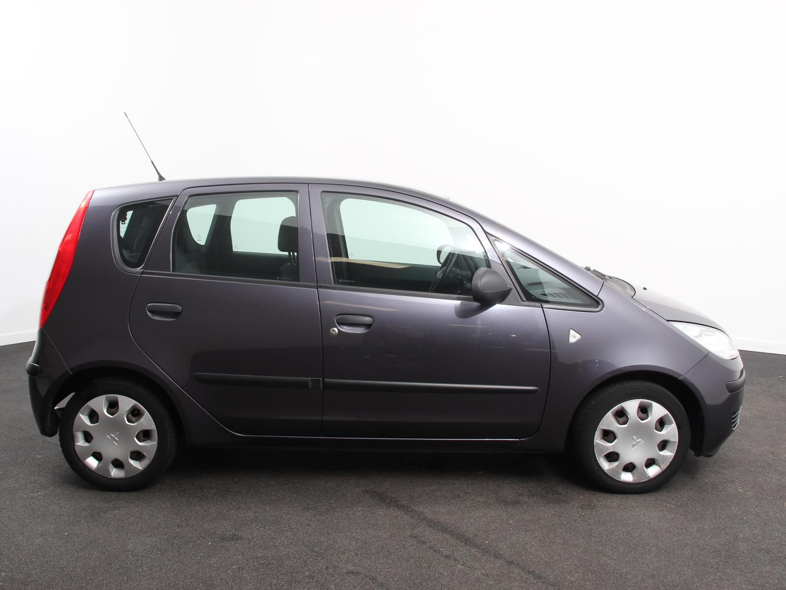 Mitsubishi Colt 1.5 Automaat Invite thumbnail 8