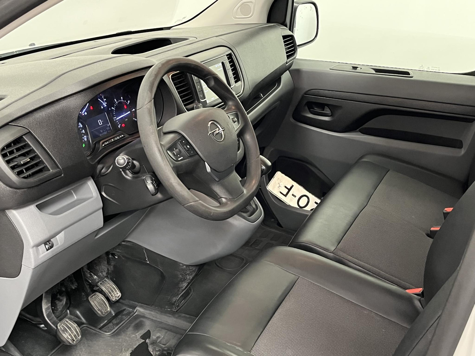 Opel Vivaro 1.5 CDTI L2H1 Edition thumbnail 9