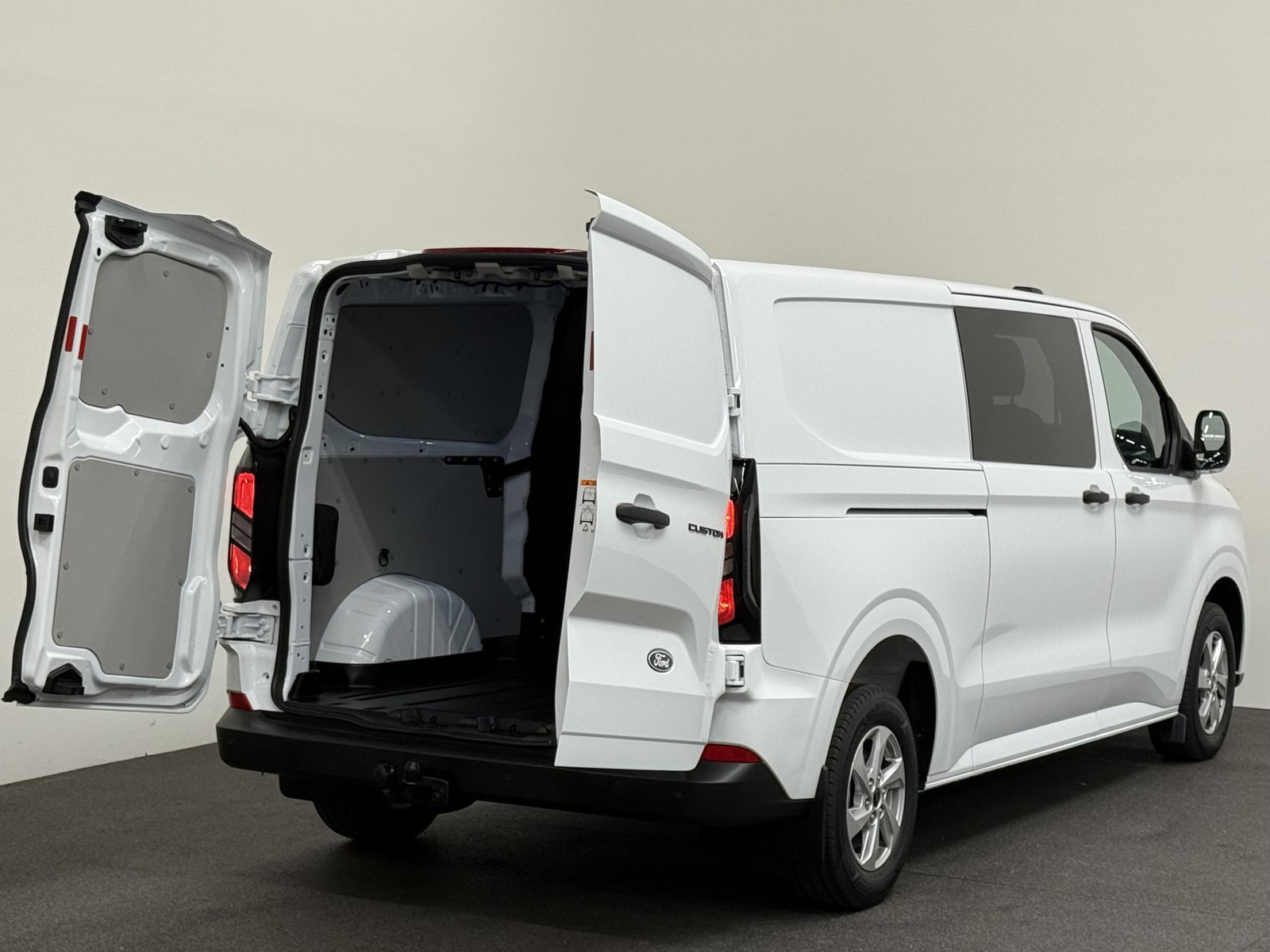 Ford Transit Custom 300 2.0 TDCI L2H1 Trend NM Automaat Dubbele Cabine thumbnail 7