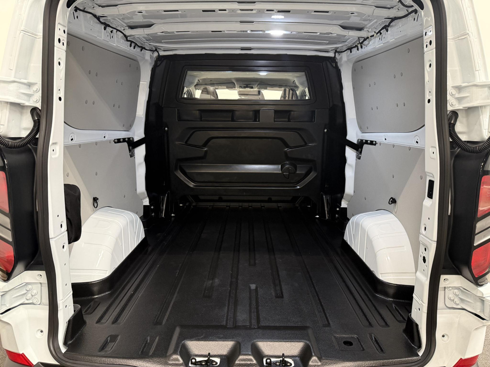 Ford Transit Custom 300 2.0 TDCI L2H1 Trend NM Automaat Dubbele Cabine thumbnail 5