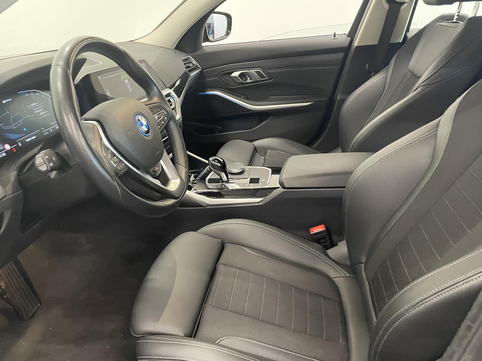BMW 3 Serie Touring 330e Touring SportLine PHEV 292 PK AUT