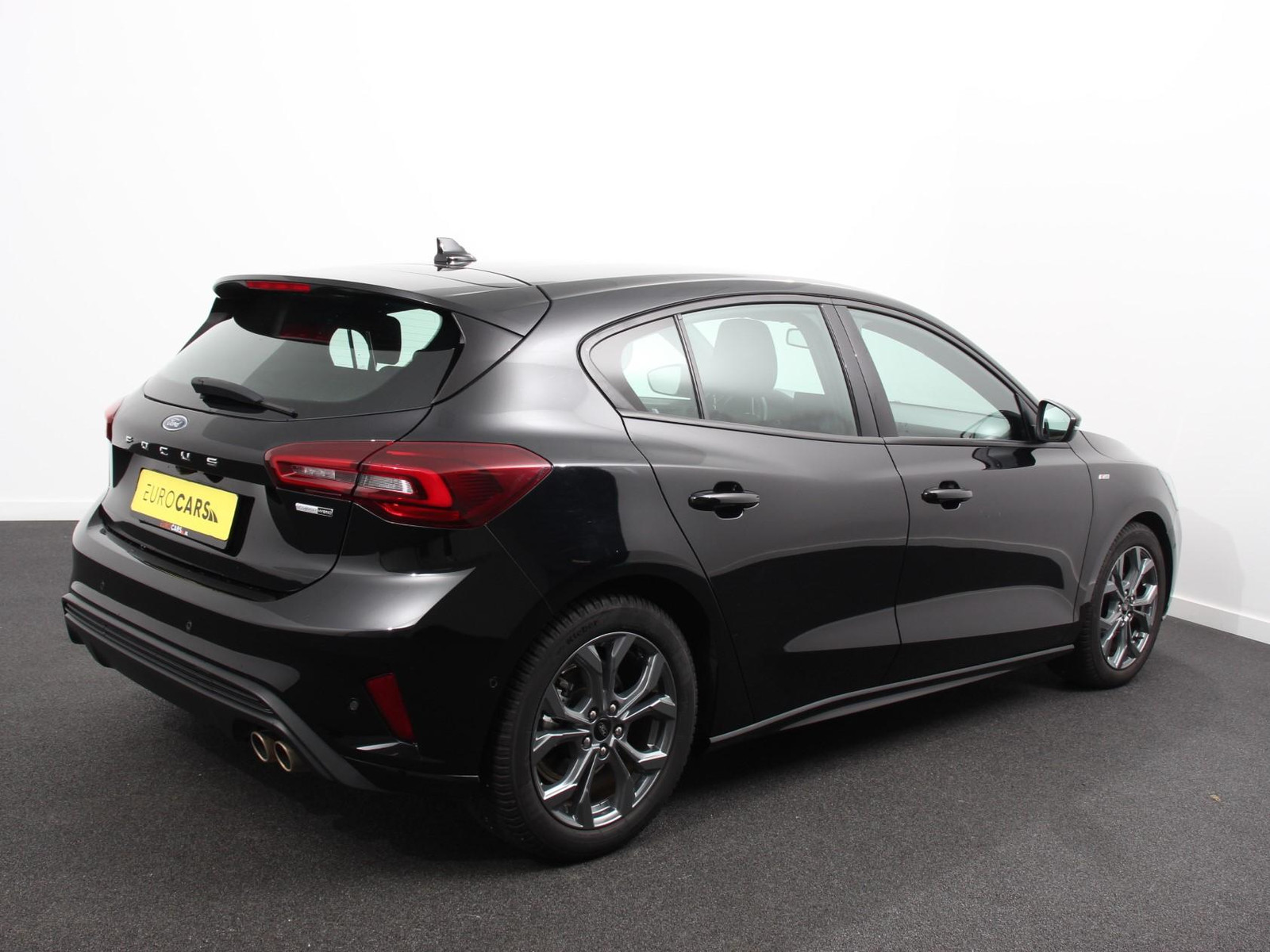 Ford Focus 1.0 EcoBoost Hybrid ST Line thumbnail 6