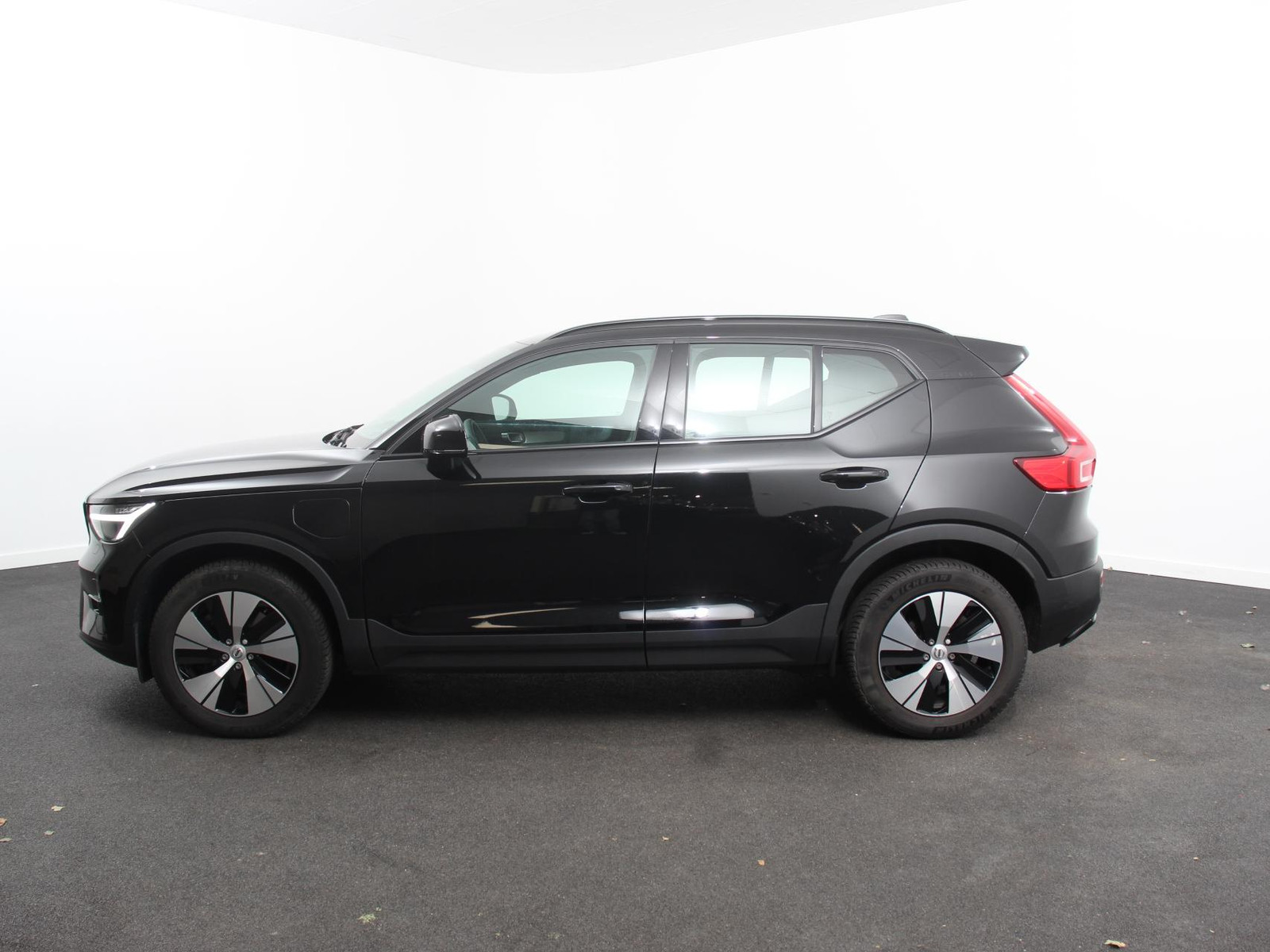 Volvo XC40 1.5 T5 Plug-in hybrid Plus Dark