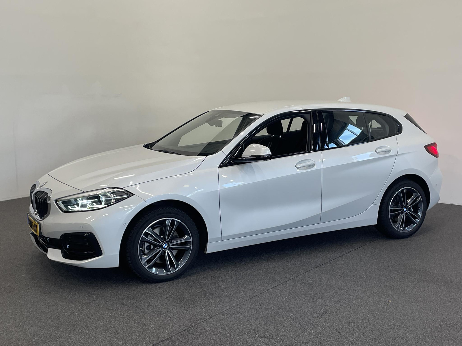 BMW 1 Serie 118i Sportline Business Edition Automaat