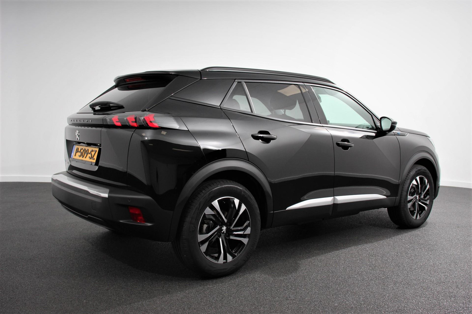 Peugeot e-2008 EV Allure Pack 50 kWh