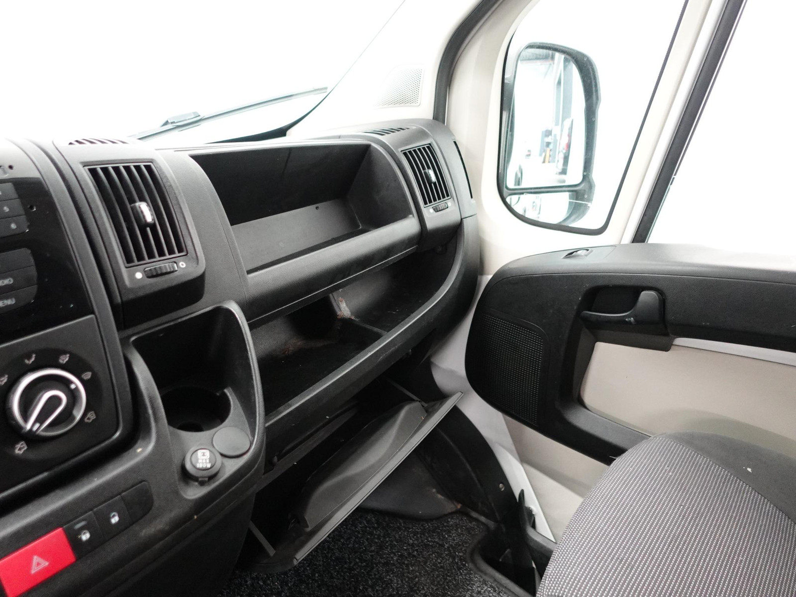 Peugeot Boxer 335 2.2 HDI L2H2