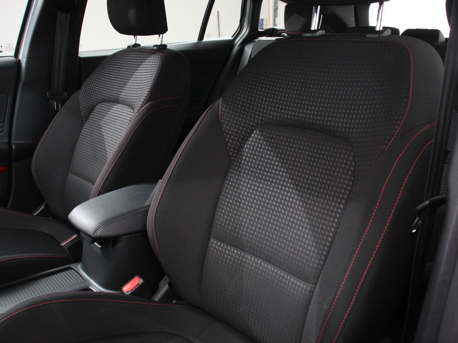 Ford Focus Wagon 1.0 125pk Hybrid Automaat ST