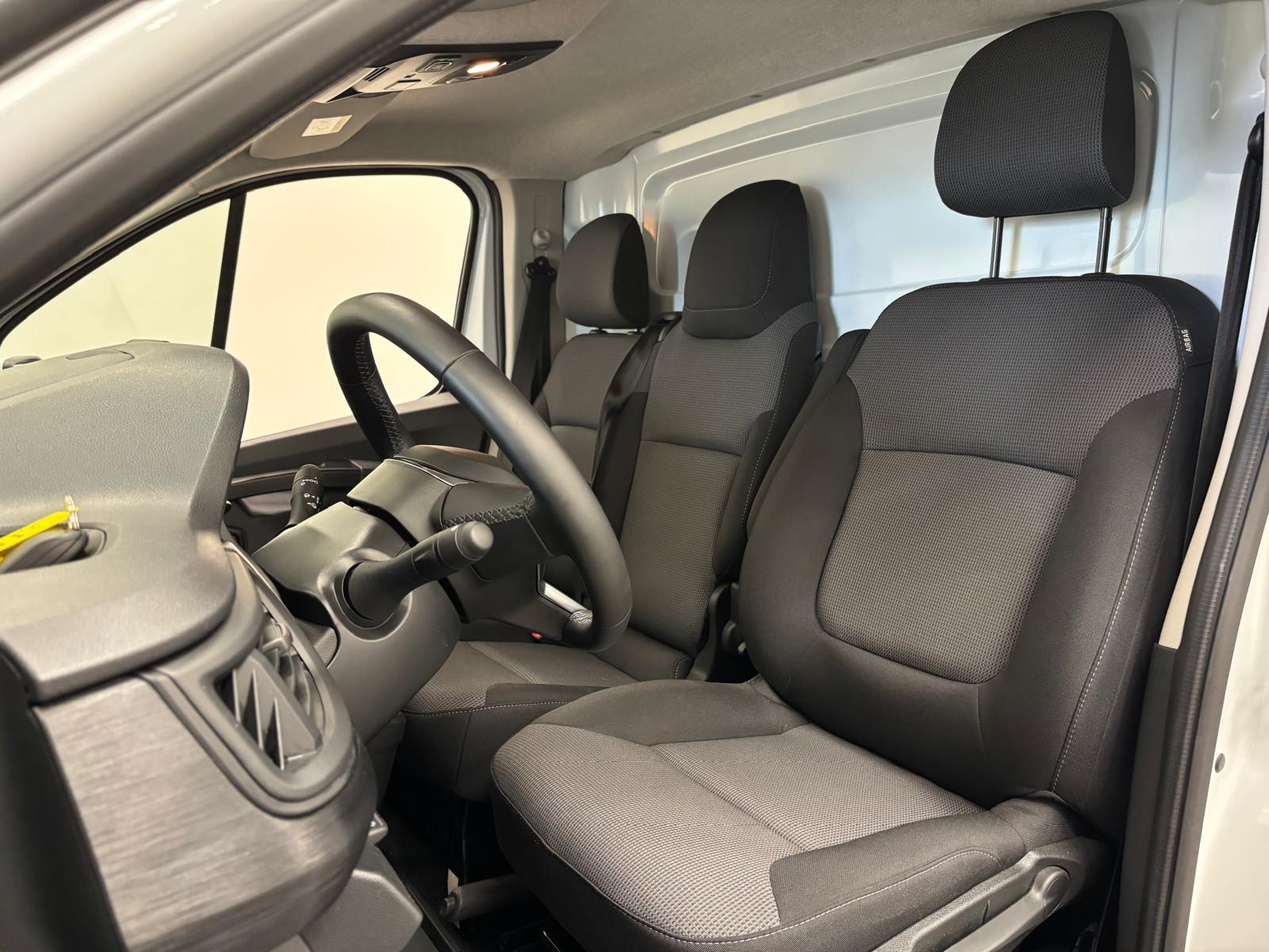 Renault Trafic 2.0 Blue dCi 150PK L2H1 EC Sport Edition Automaat thumbnail 9