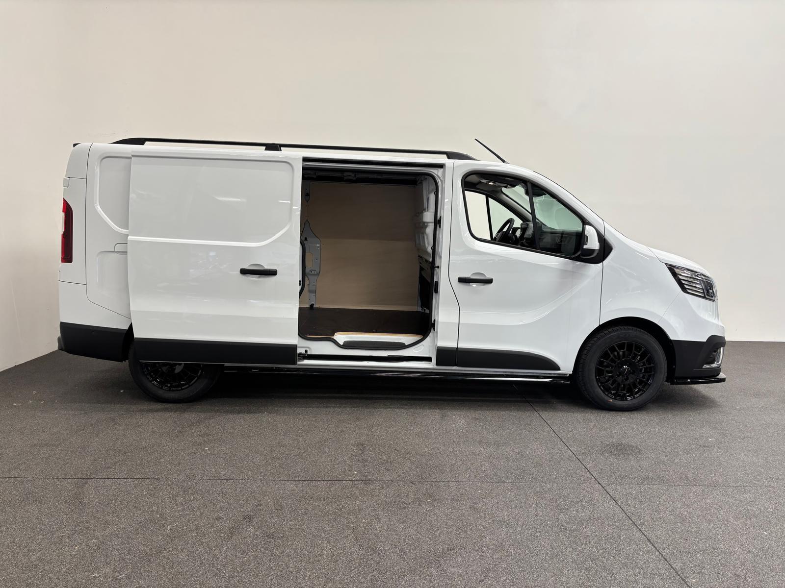 Renault Trafic 2.0 Blue dCi 150PK L2H1 EC Sport Edition Automaat thumbnail 2