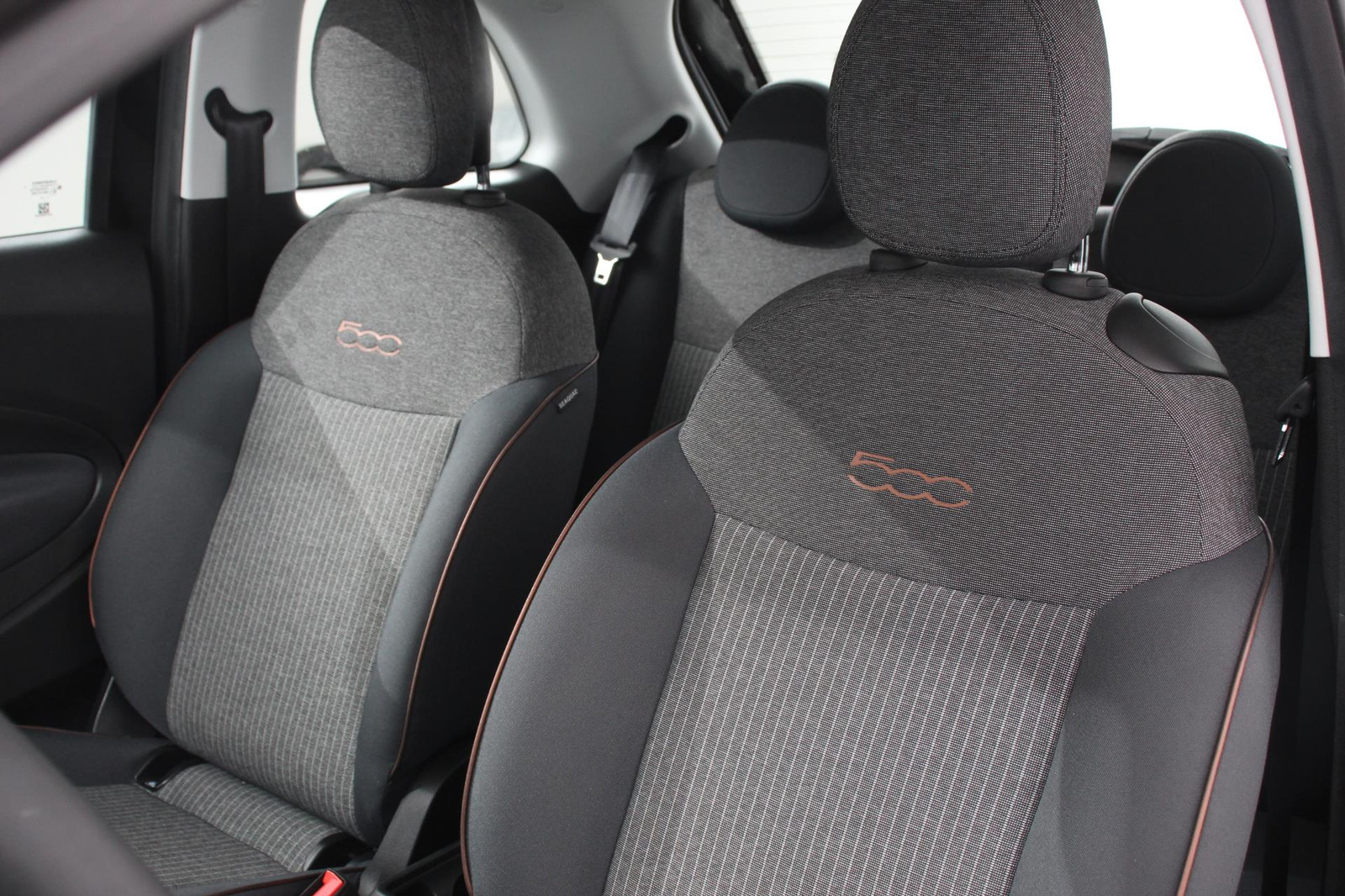 Fiat 500e 42 kWh 118pk Icon thumbnail 10