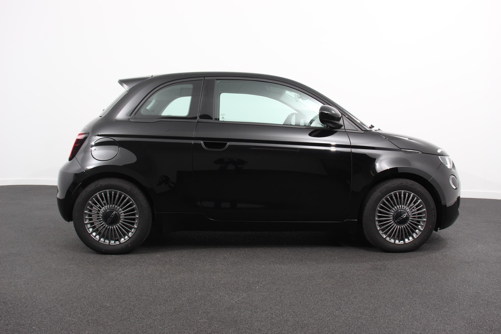 Fiat 500e 42 kWh 118pk Icon thumbnail 2