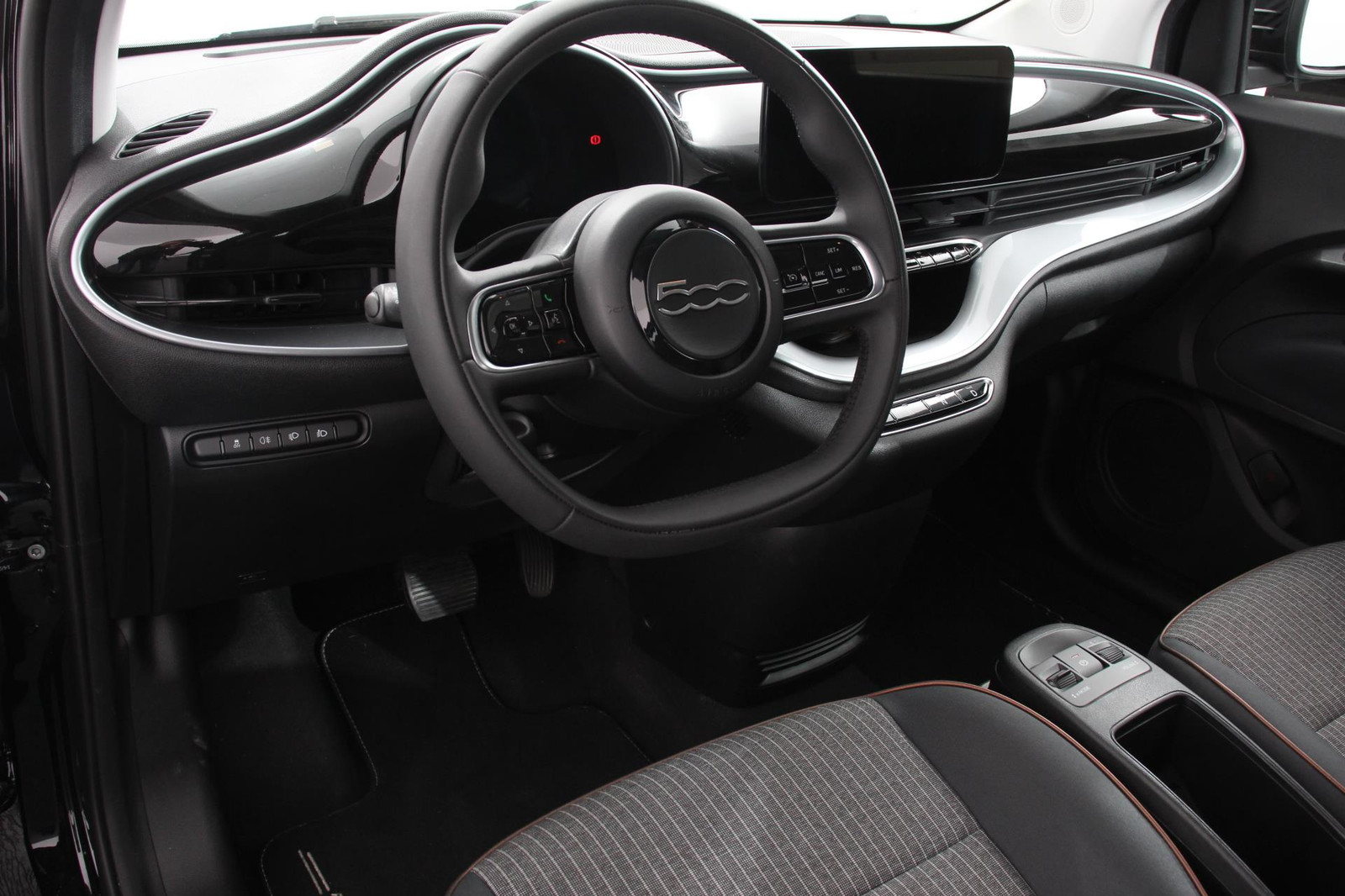 Fiat 500e 42 kWh 118pk Icon thumbnail 8