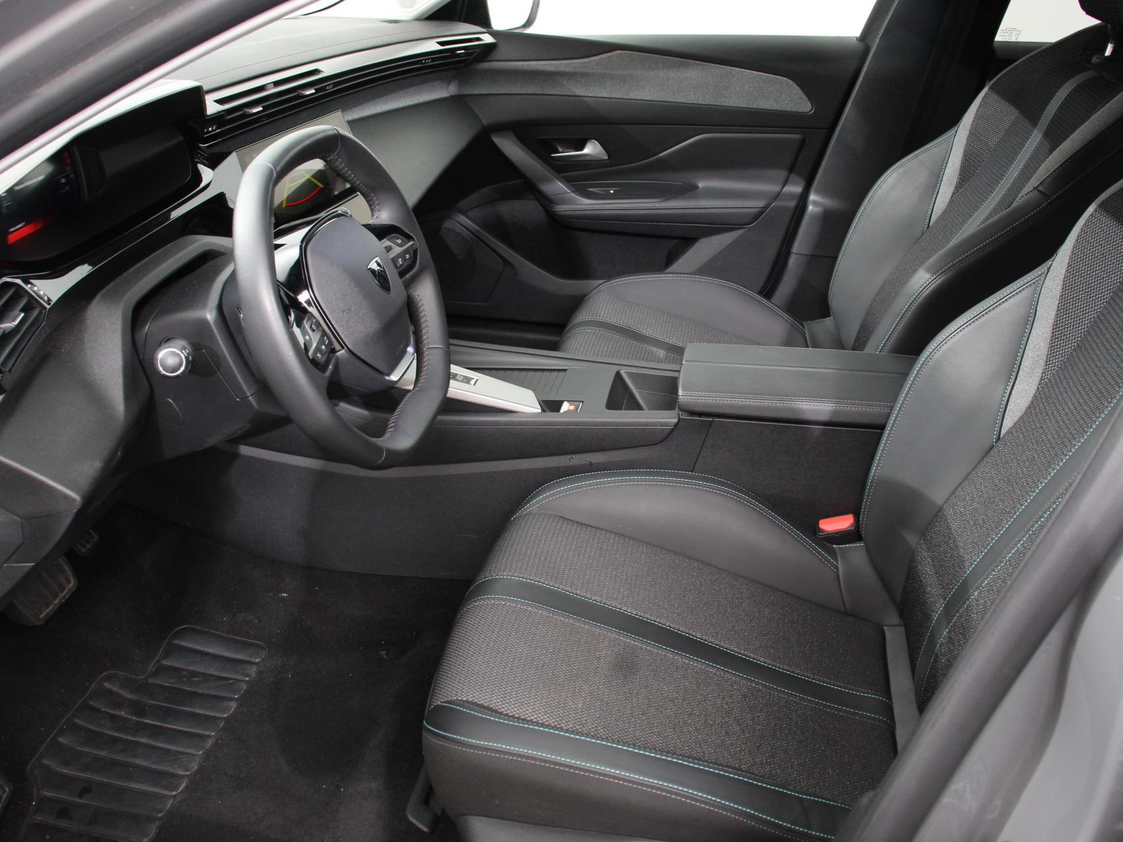 Peugeot 408 1.2 Allure Hybrid 145pk e Automaat