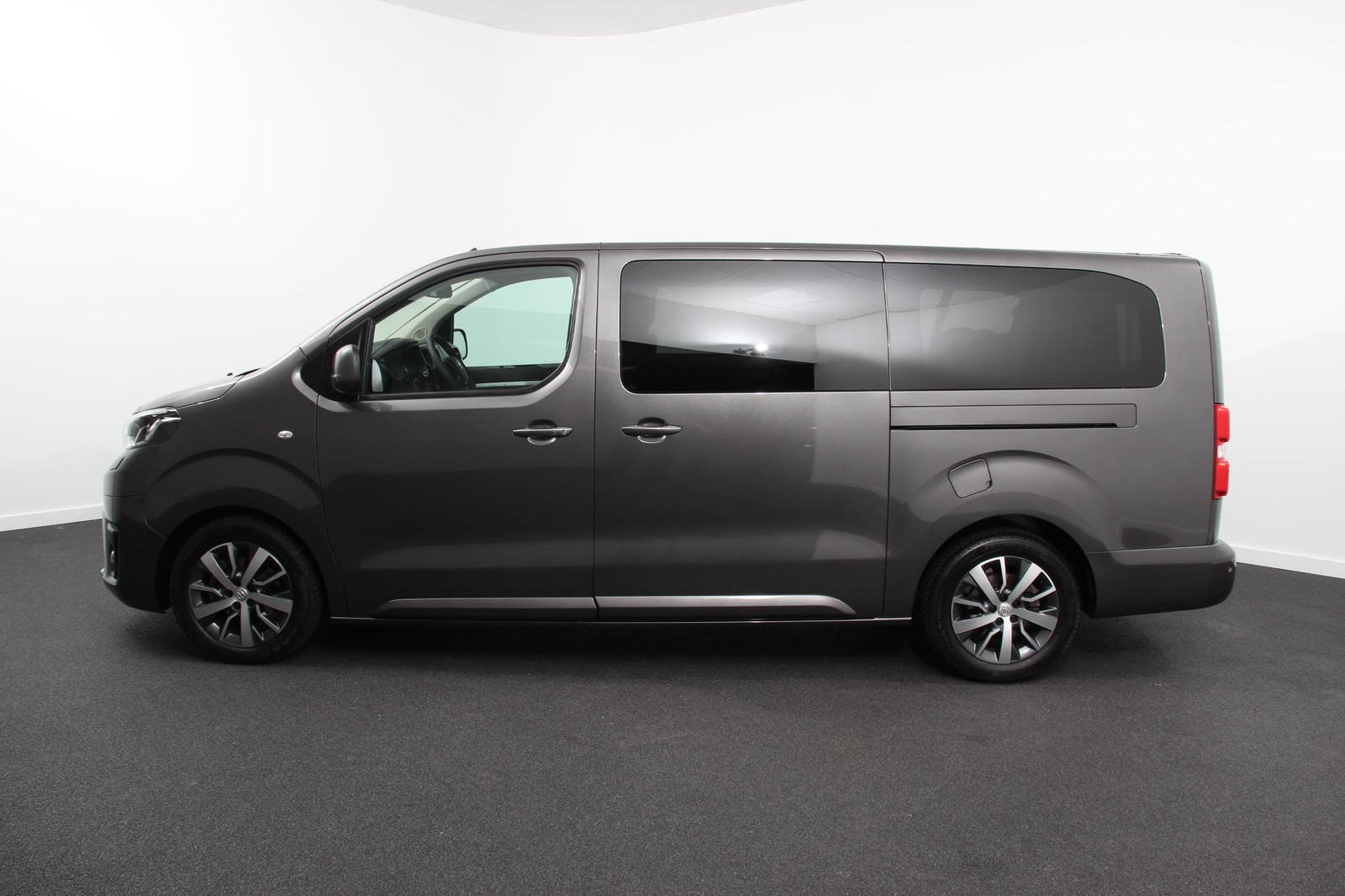Toyota ProAce Shuttle 2.0 145pk L3H1 Automaat Cool 9persoons PERSONENBUS