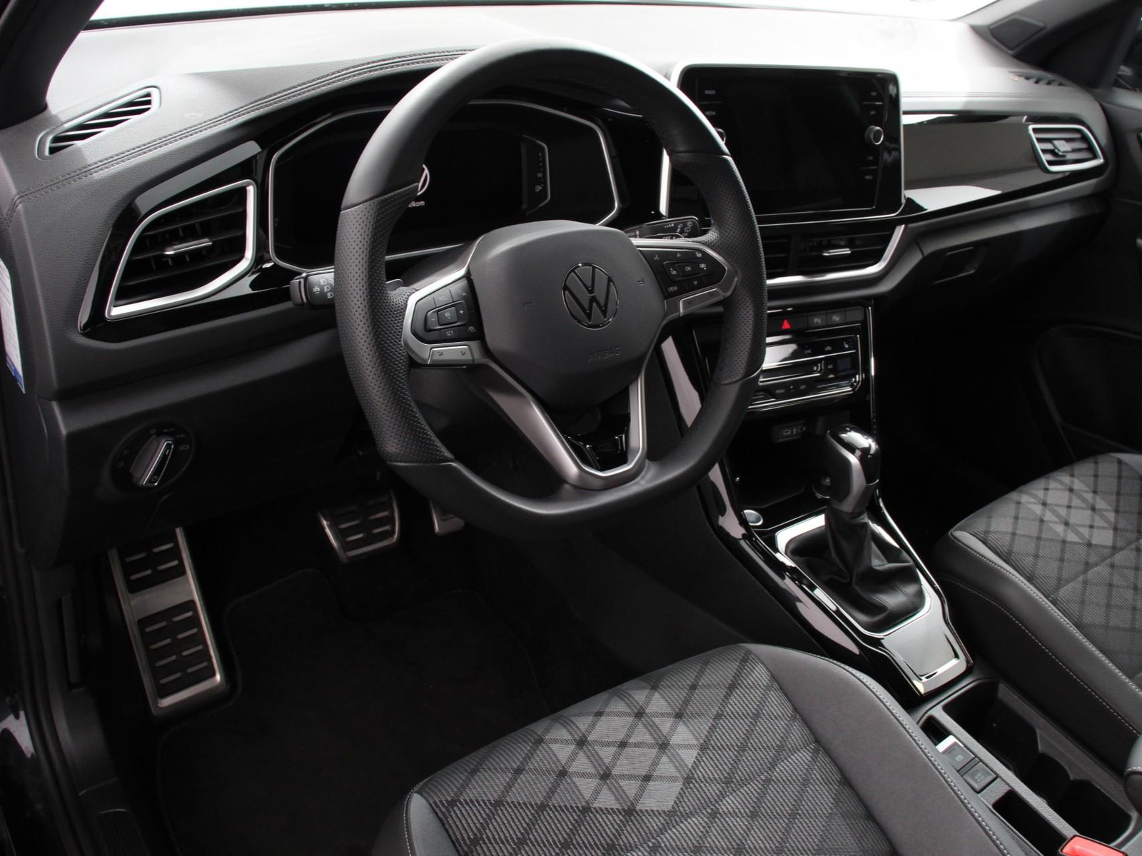 Volkswagen T-Roc 1.5 TSI DSG R-Line thumbnail 2