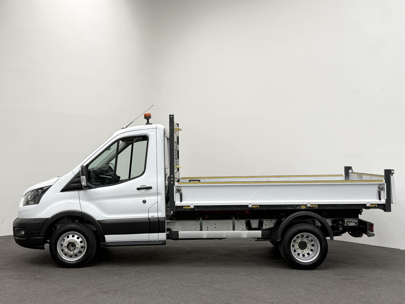 Ford Transit 350 165PK Kipper Dubbellucht