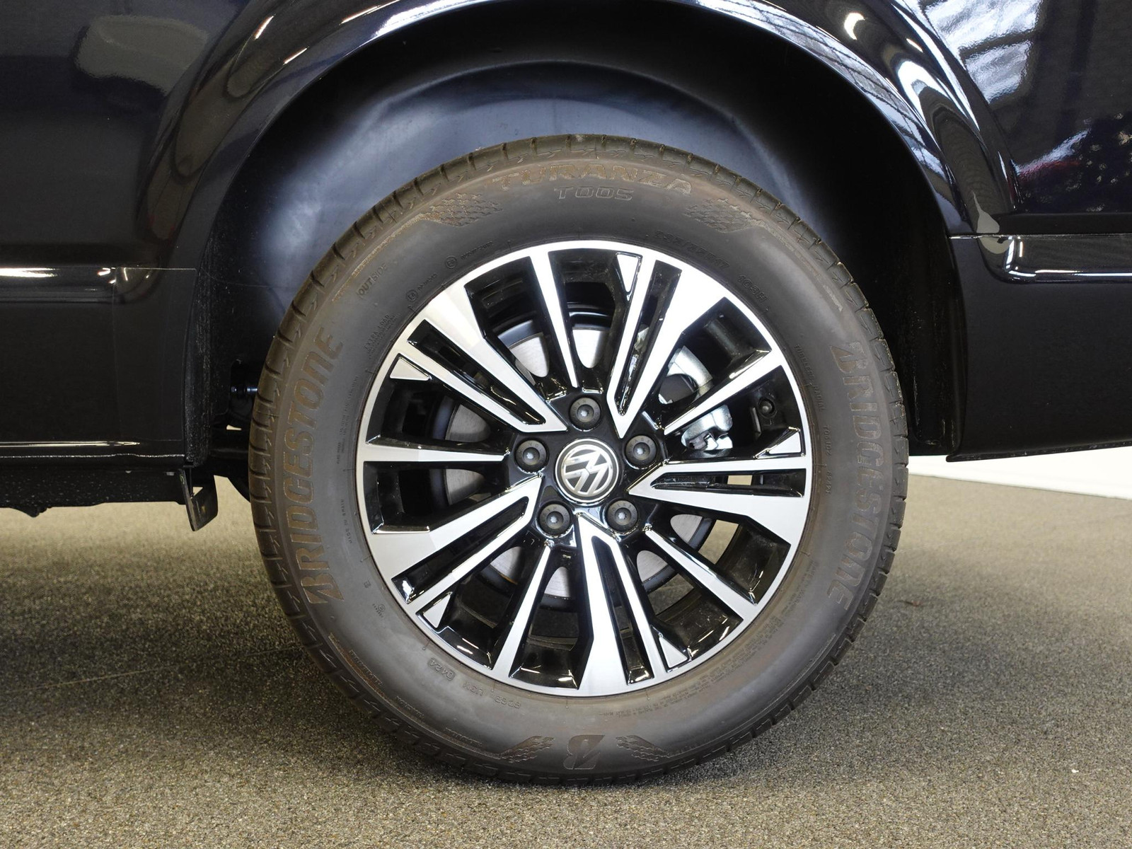 Volkswagen Transporter 150pk L2H1 28 Highline Automaat