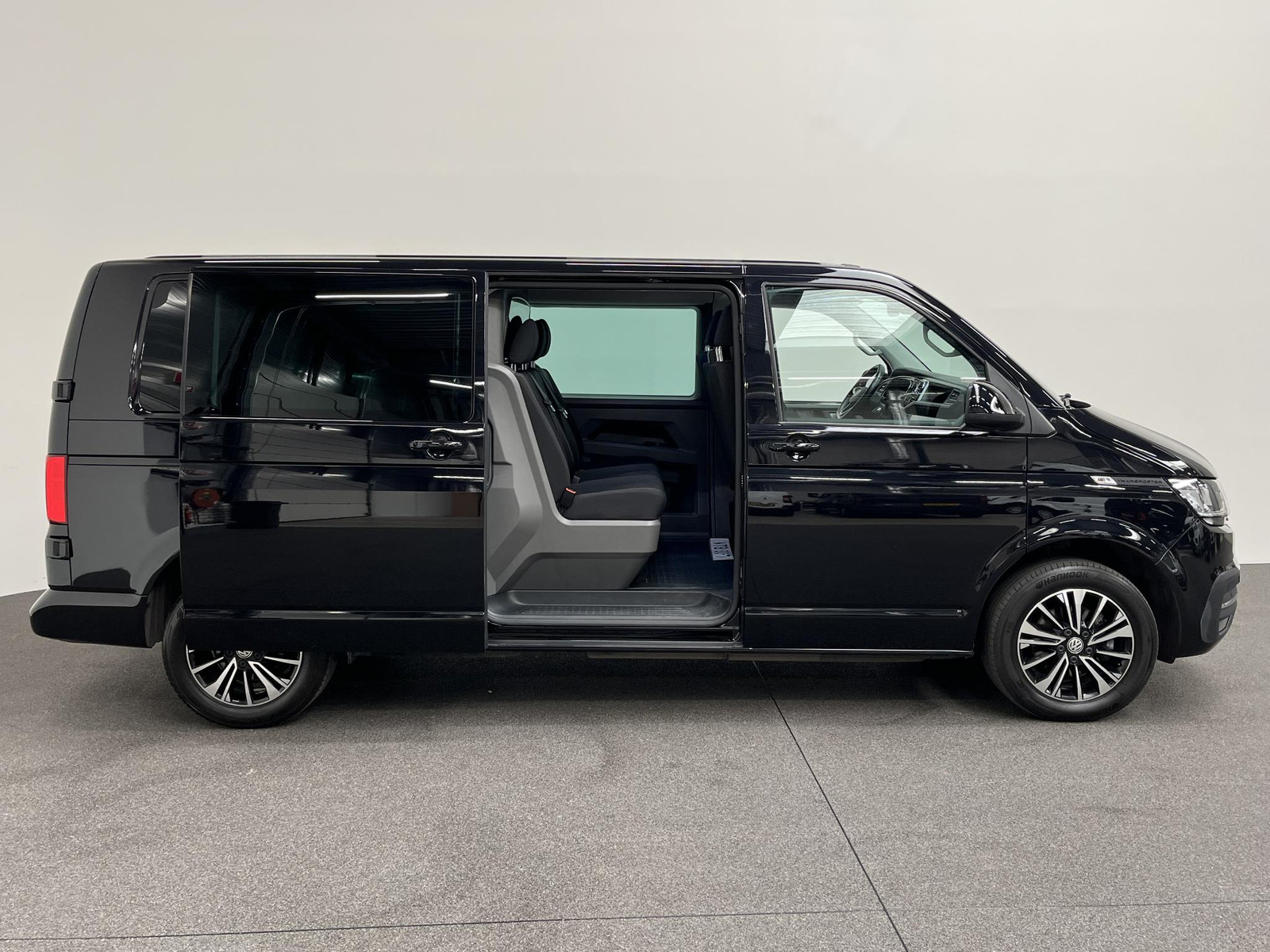 Volkswagen Transporter 2.0 TDI L2H1 28 Dubbele Cabine Highline