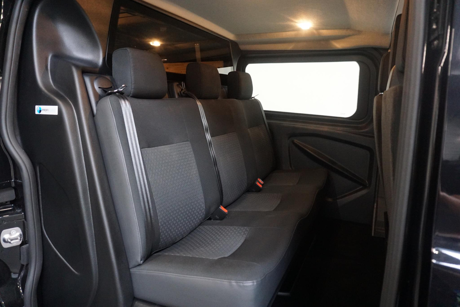 Ford Transit Custom 300 2.0 TDCI L2H1 Trend Dubbele Cabine Automaat thumbnail 4