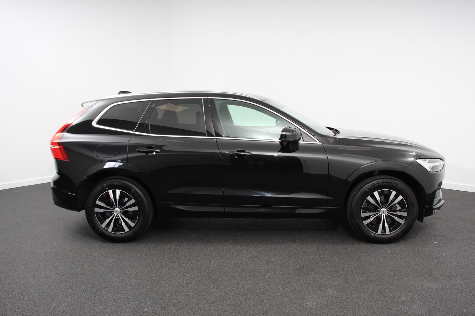 Volvo XC60 2.0 B4 197pk Momentum Pro