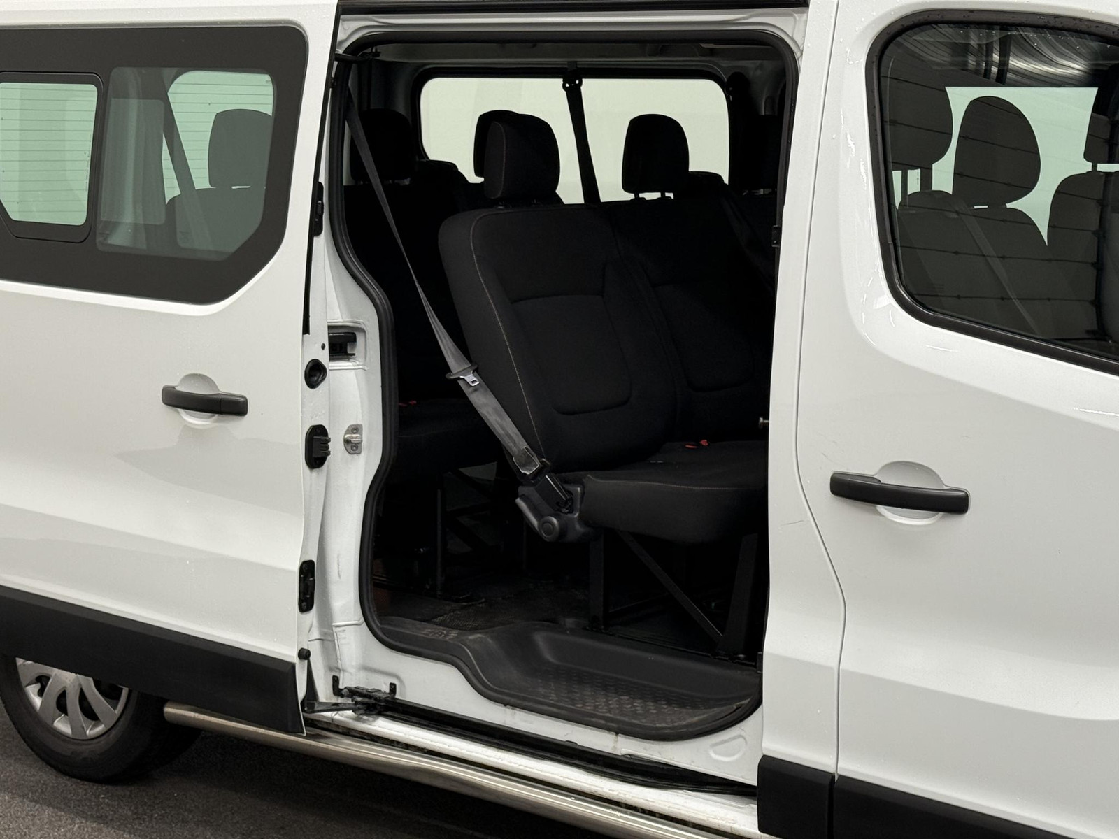 Renault Trafic Passenger 1.6 dCi Grand Zen Energy 9persoons PERSONENBUS thumbnail 3