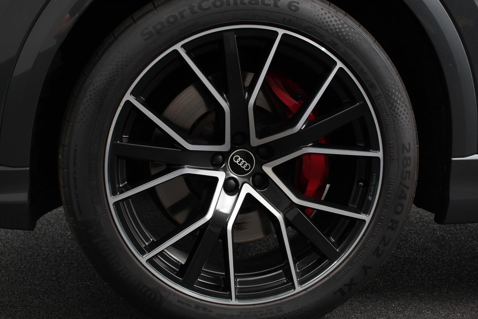 Audi Q8 55 TFSI e PHEV quattro Pro Line S-Line thumbnail 5