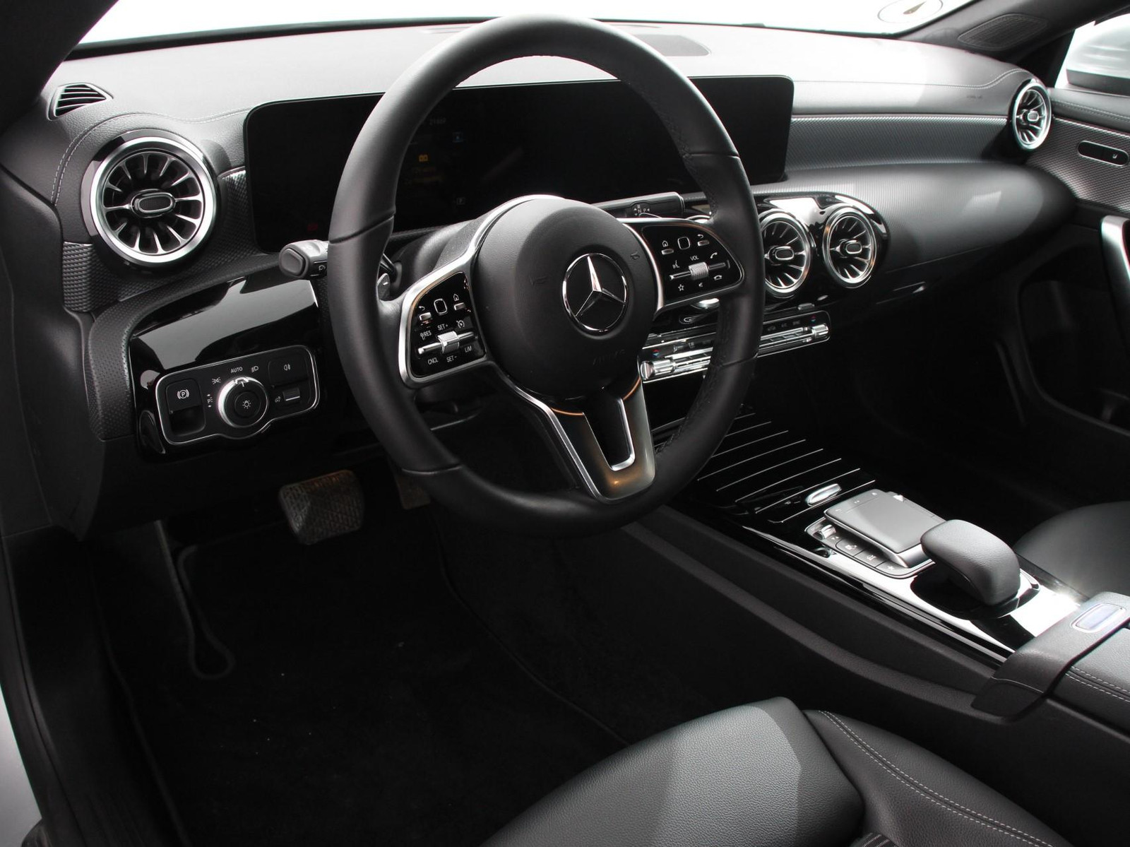 Mercedes-Benz CLA Shooting Brake 200 Progressive Premium