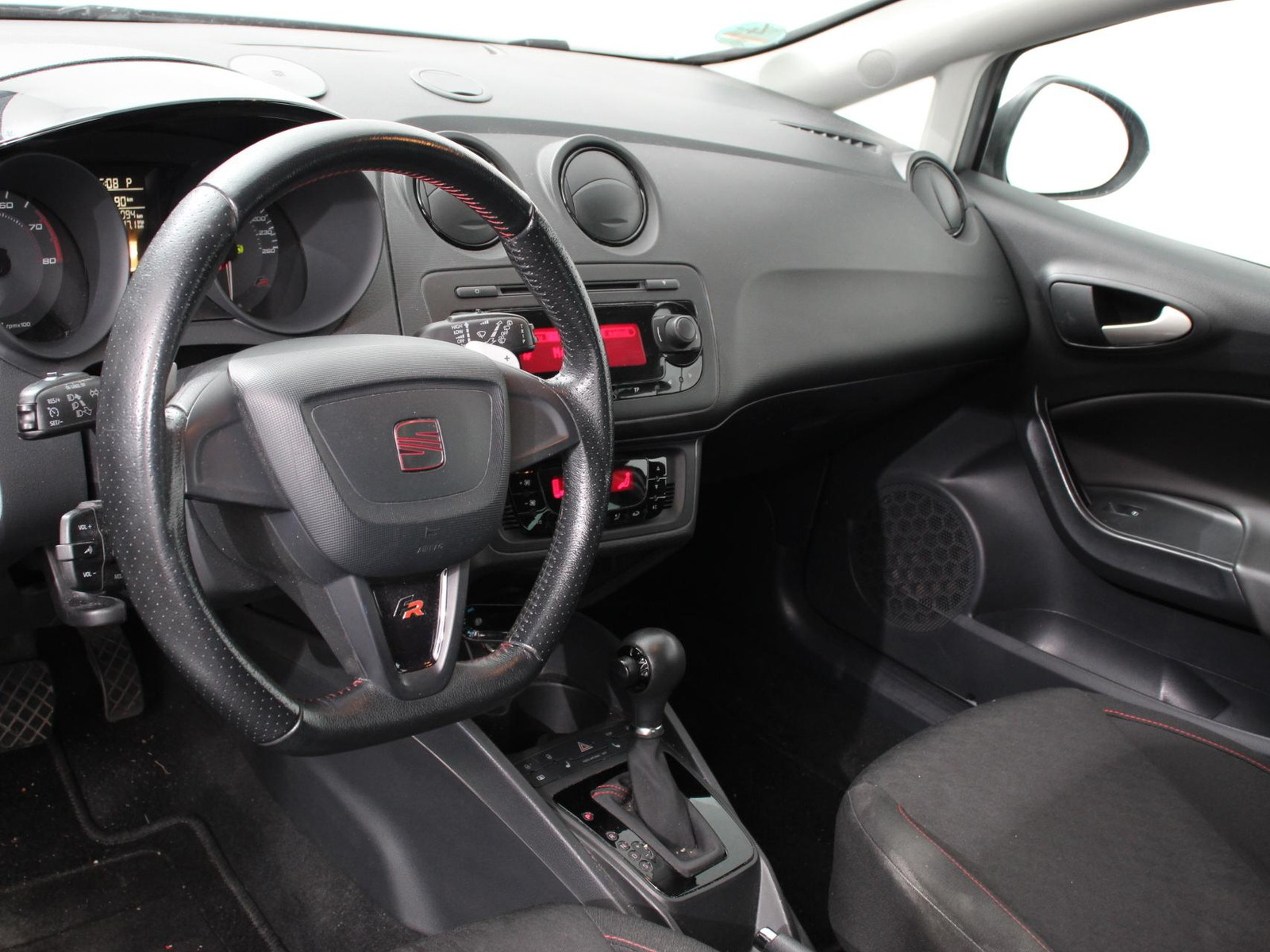 SEAT Ibiza 1.4 TSI 150pk FR Automaat thumbnail 6
