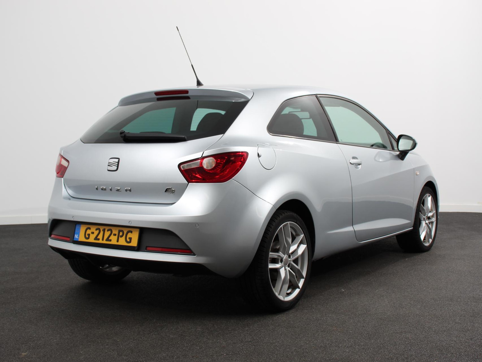 SEAT Ibiza 1.4 TSI 150pk FR Automaat thumbnail 2