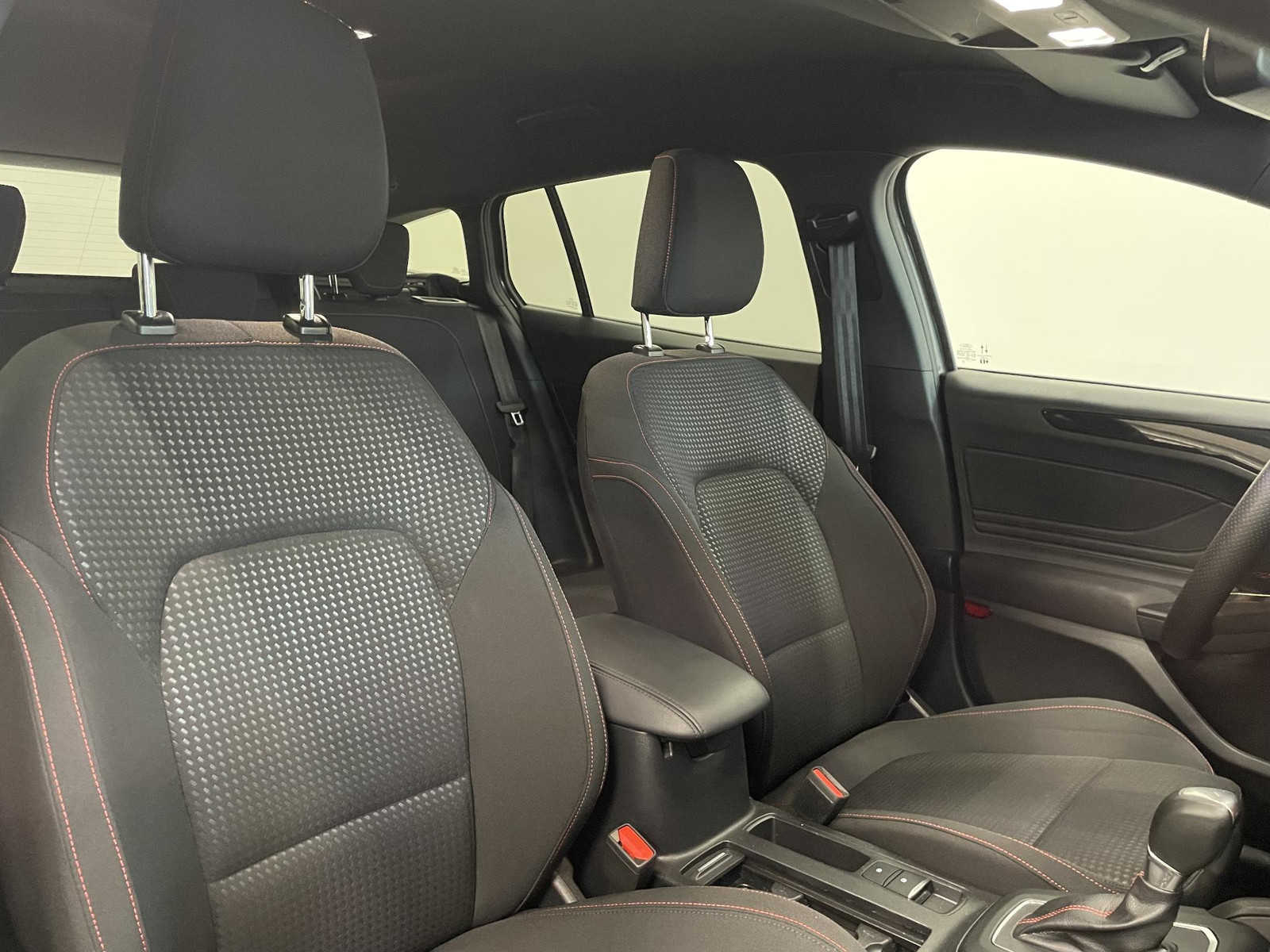 Ford Focus Wagon 1.0 EcoBoost Hybrid 155 pk ST Line Automaat
