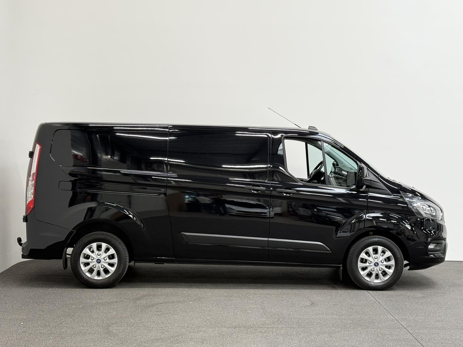 Ford Transit Custom 300 2.0 TDCI L2H1 Trend thumbnail 6