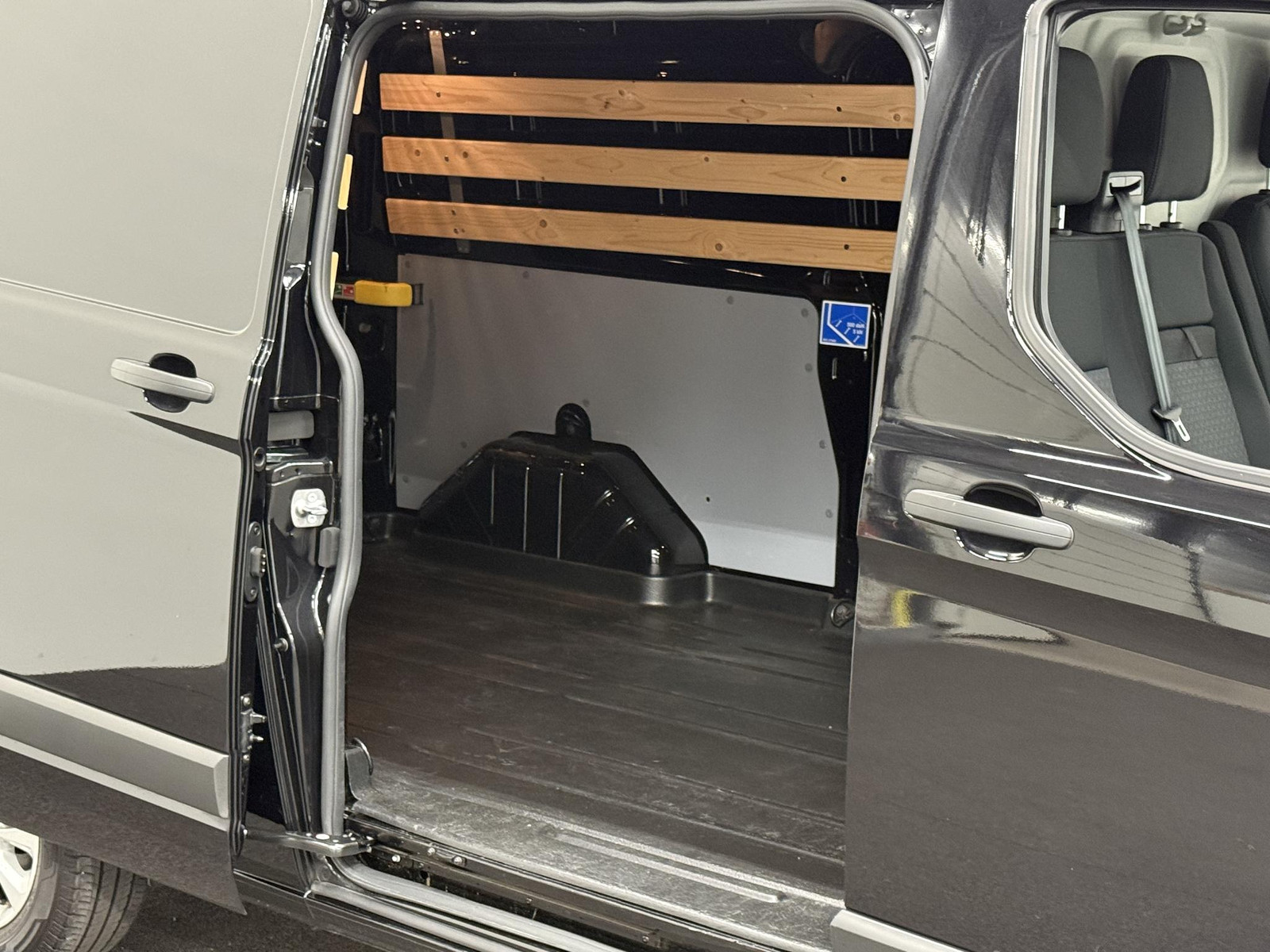 Ford Transit Custom 300 2.0 TDCI L2H1 Trend thumbnail 5