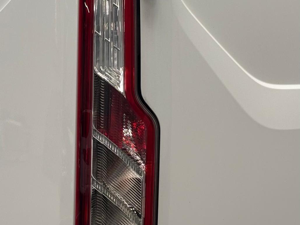 Ford Transit Custom 320 2.0 TDCI L2H1 Trend thumbnail 2