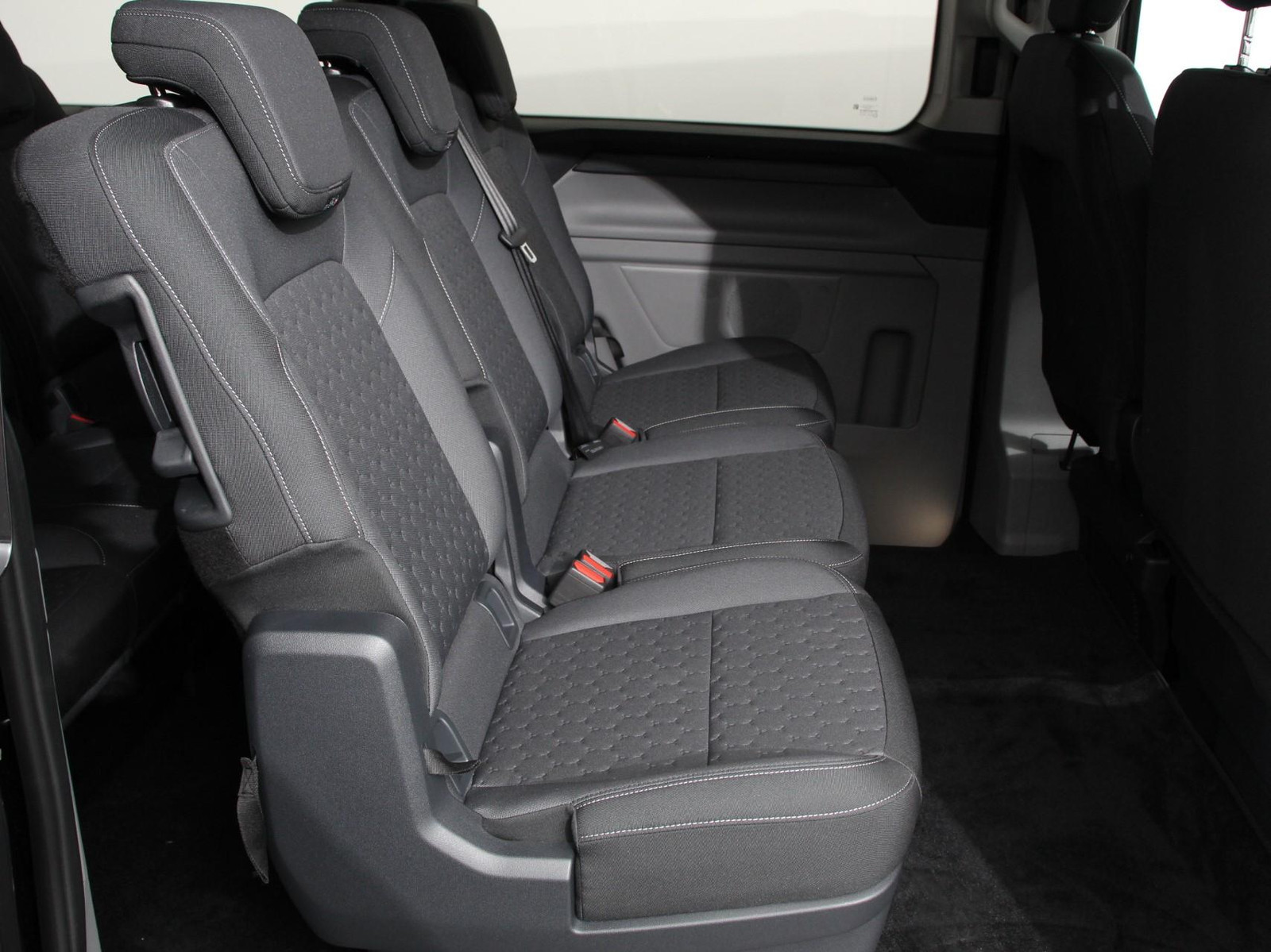 Ford E-Transit Custom 340 L2H1 Limited 65 kWh 8 persoons
