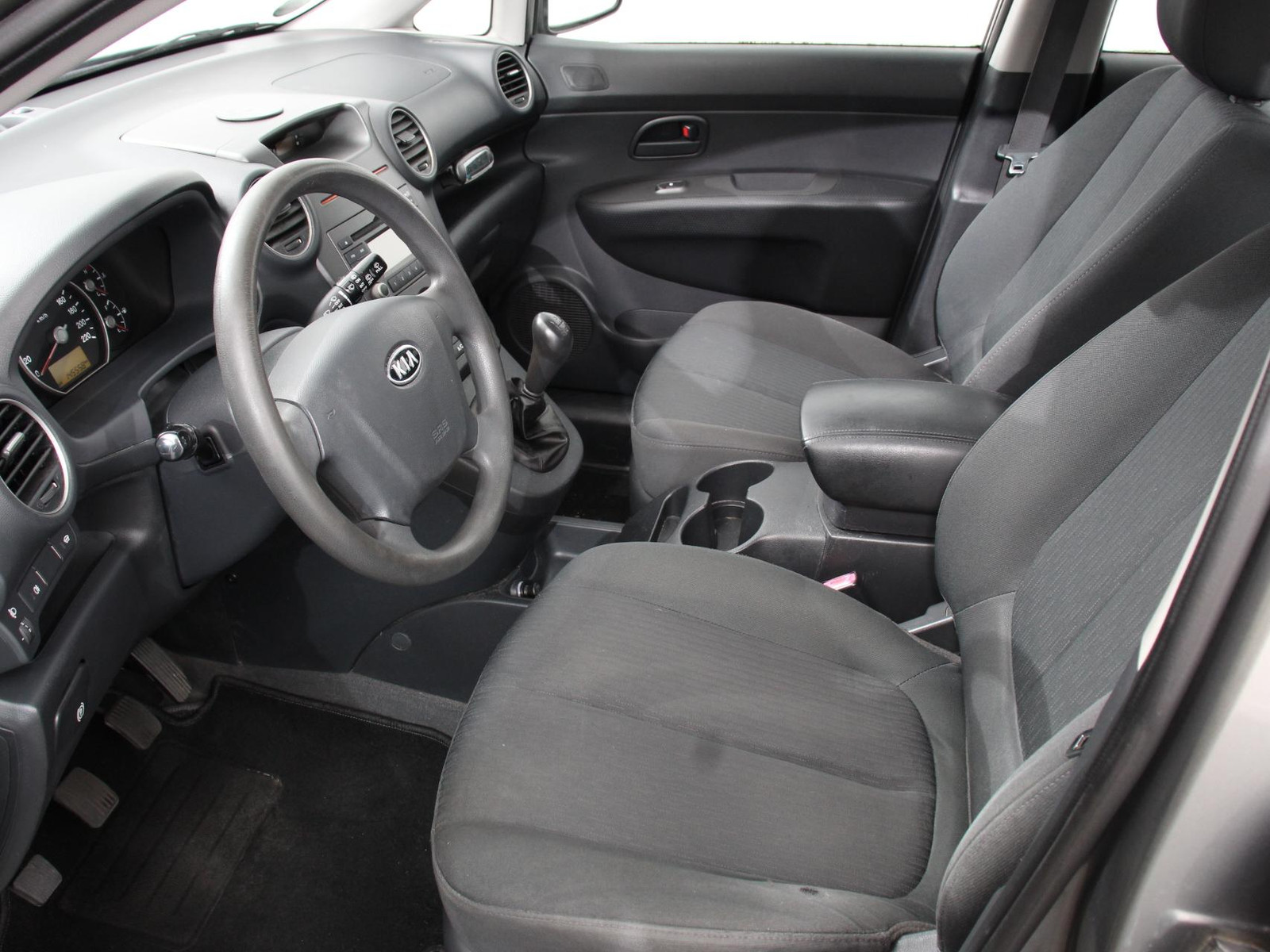 Kia Carens 2.0 CVVT X-tra thumbnail 9