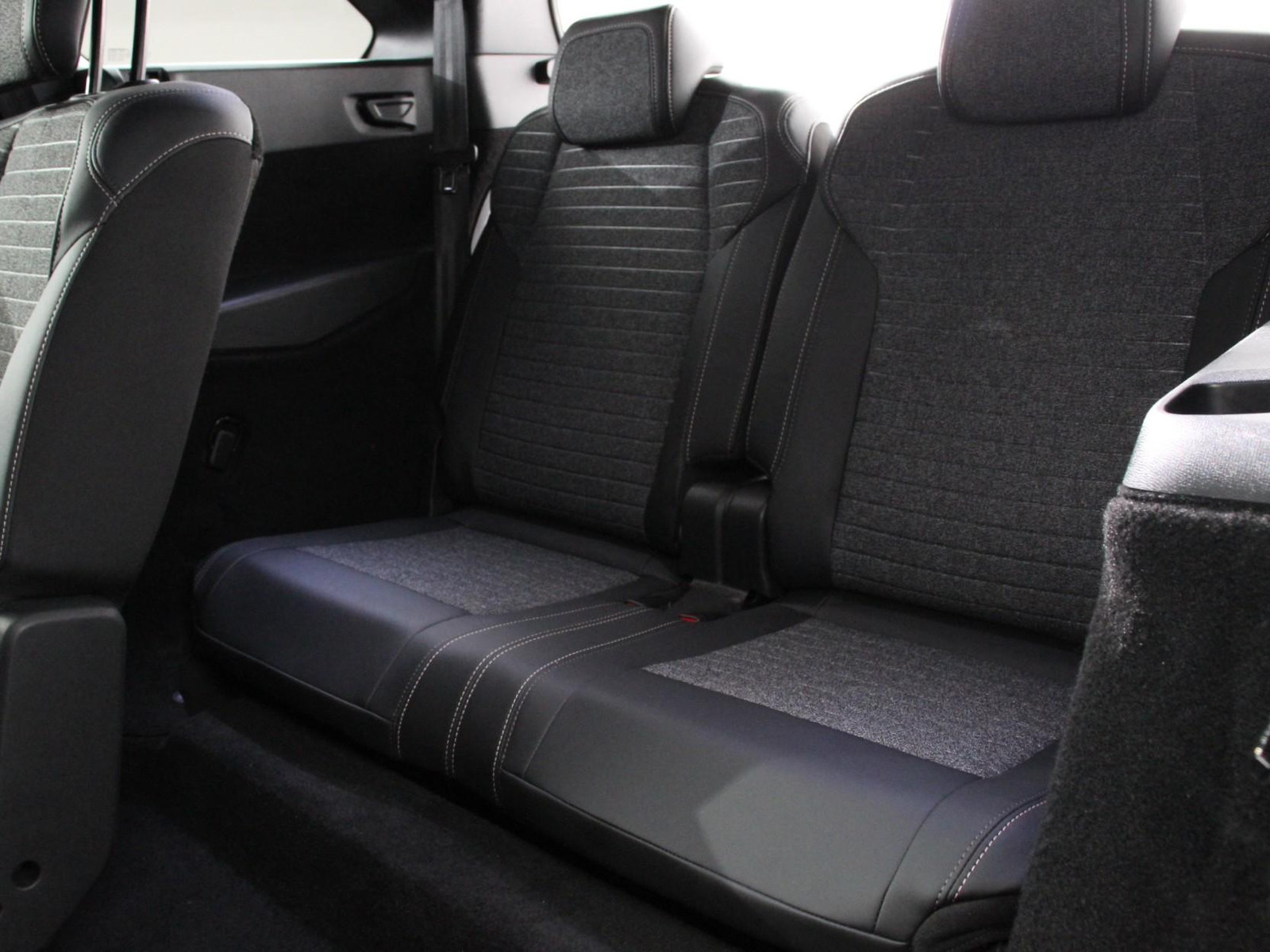 Peugeot 5008 1.2 Hybrid 145pk Automaat Allure