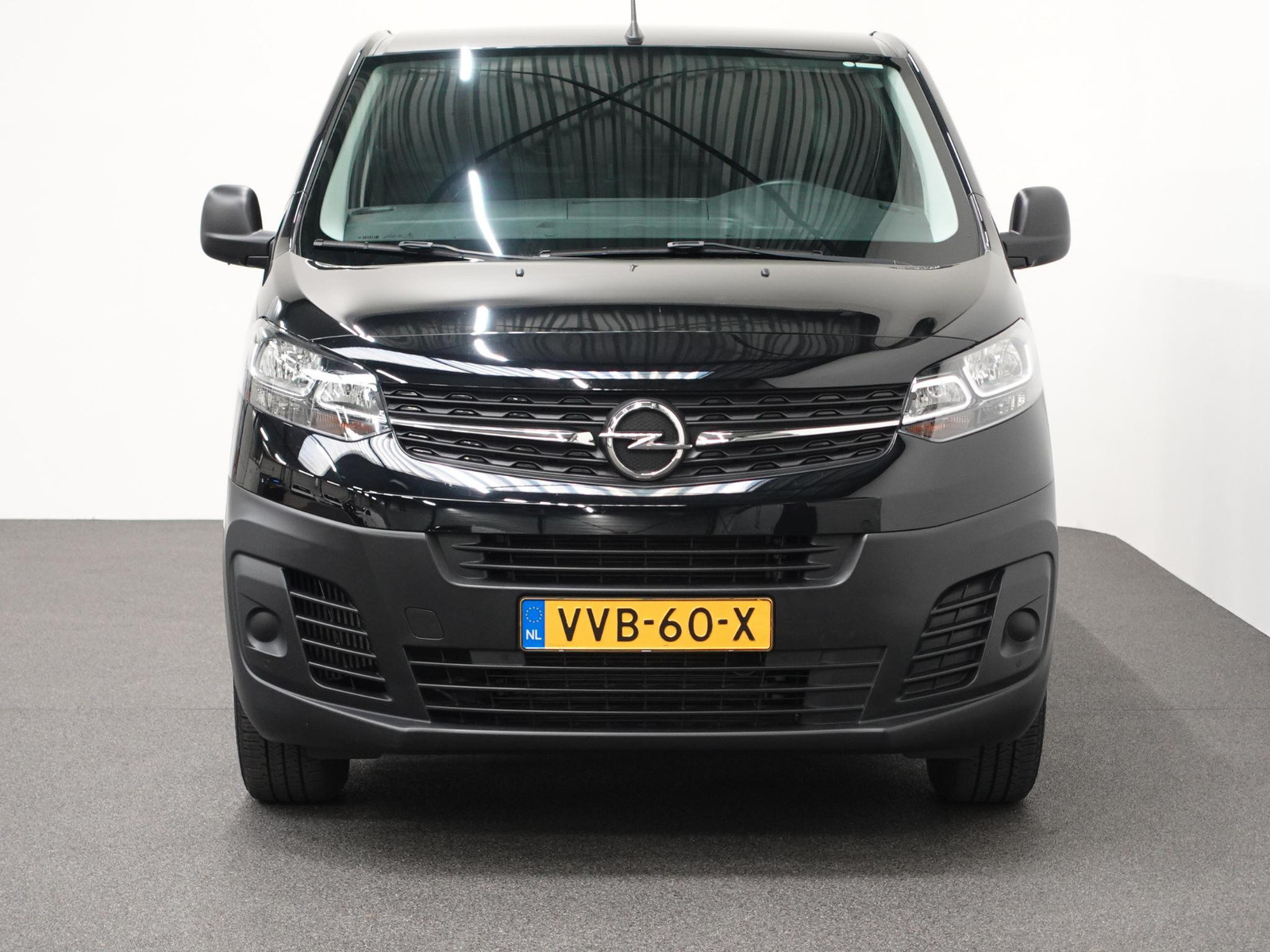 Opel Vivaro 145pk L3H1 Automaat